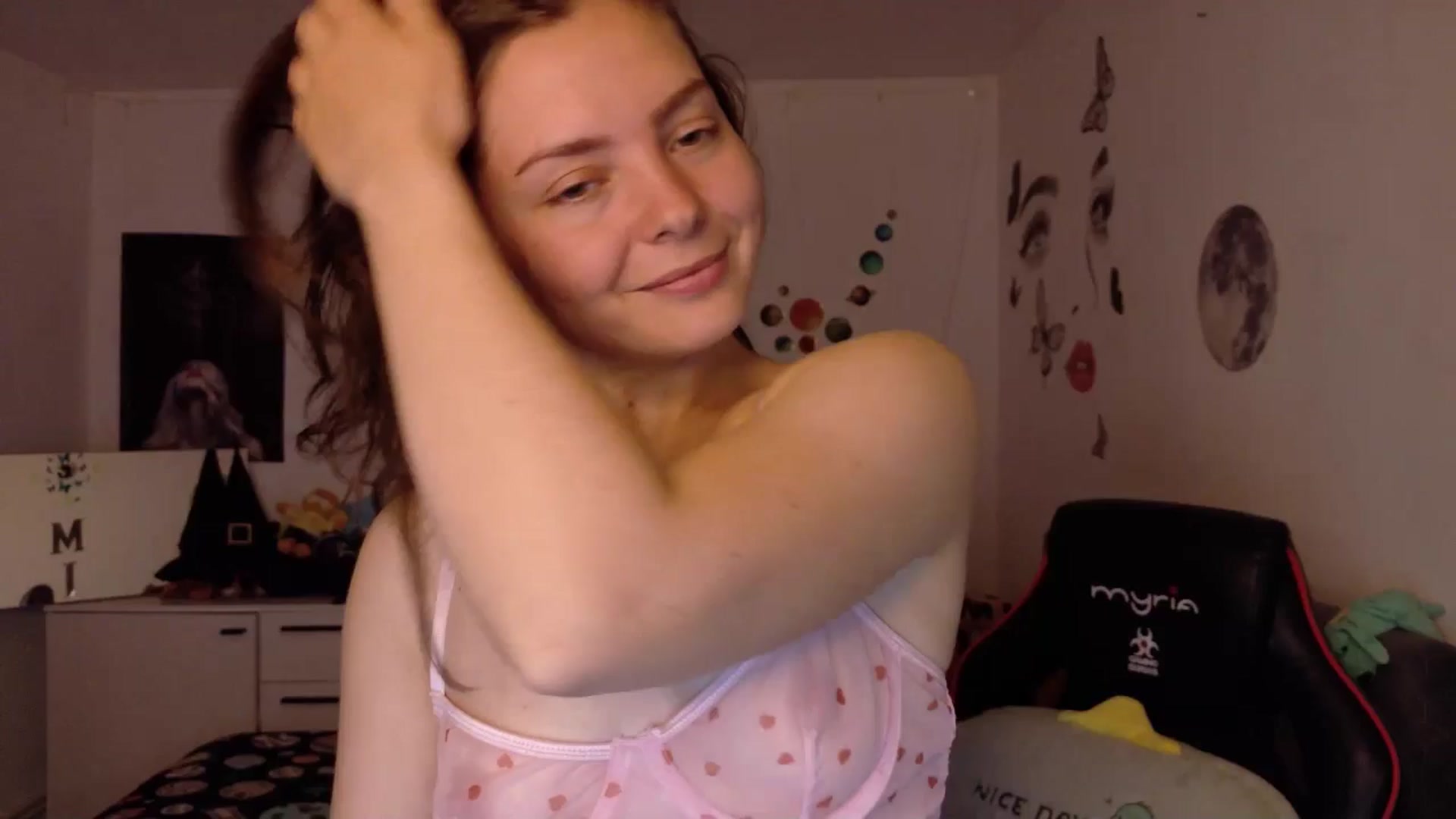 Gallery image thumbnail from YreneA's myfreecams stream on, 04/15/2026, 19:15 image 1 of 20
