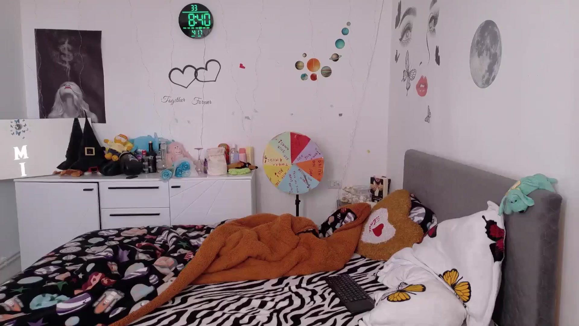 Gallery image thumbnail from YreneA's myfreecams stream on, 04/17/2026, 06:31 image 4 of 20