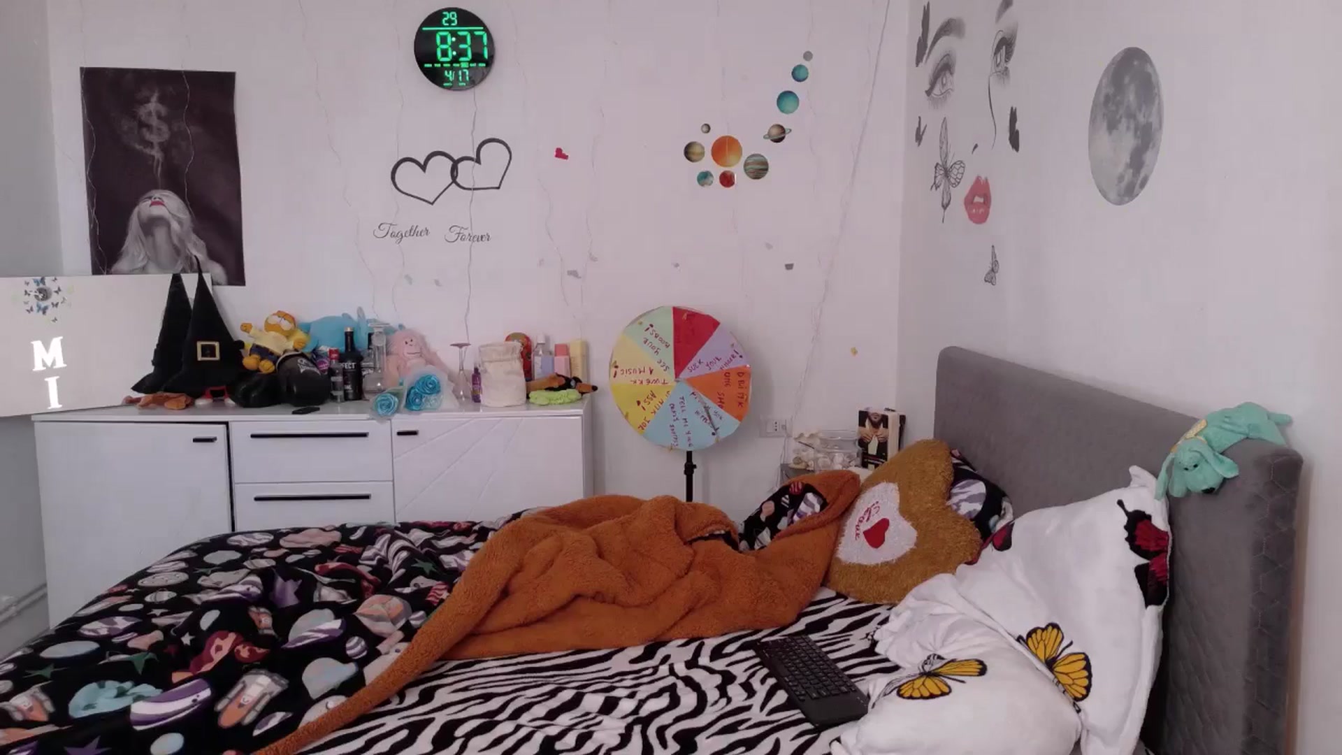 Gallery image thumbnail from YreneA's myfreecams stream on, 04/17/2026, 06:31 image 3 of 20
