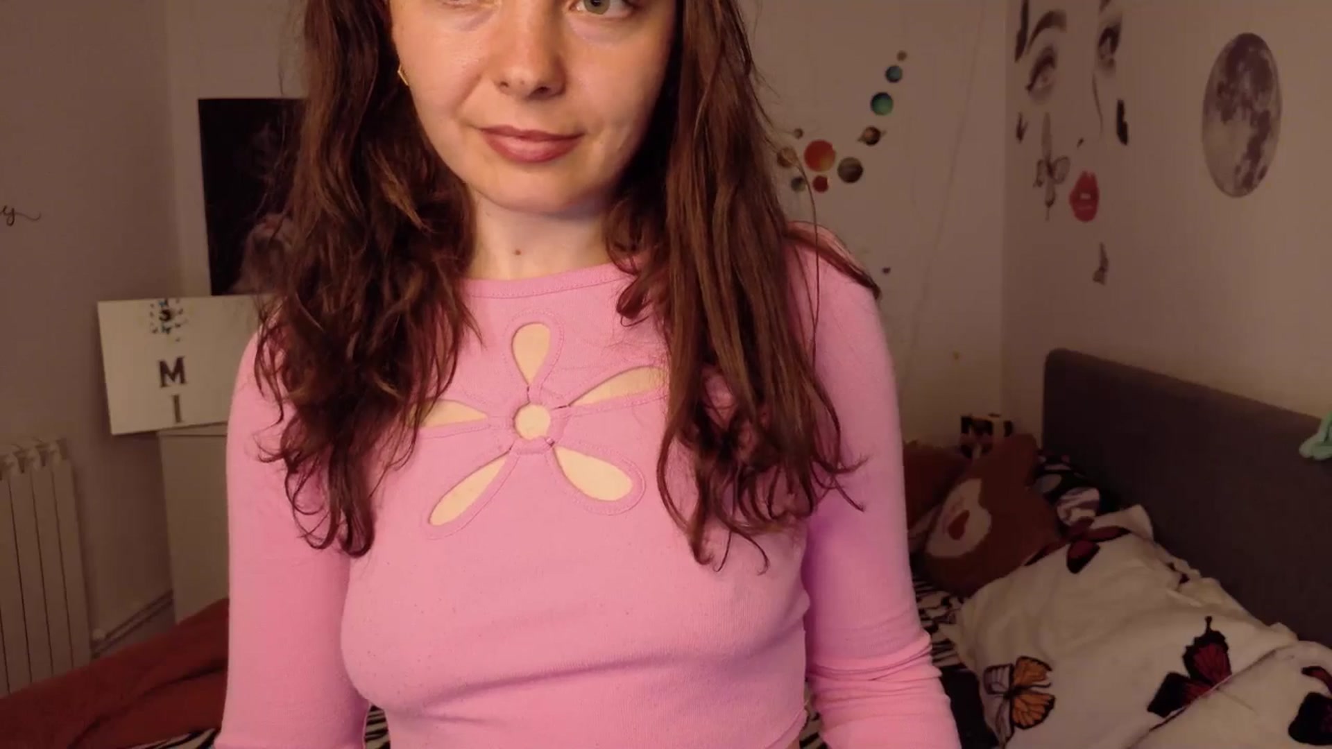 Gallery image thumbnail from YreneA's myfreecams stream on, 04/19/2026, 18:40 image 9 of 20