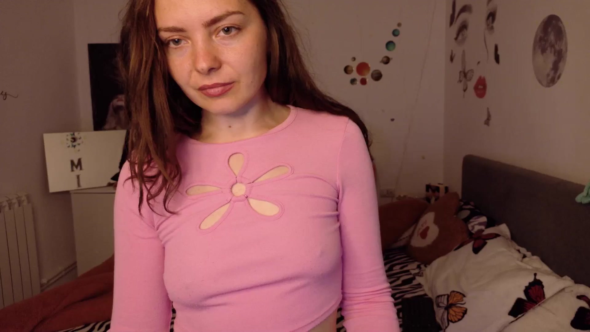 Gallery image thumbnail from YreneA's myfreecams stream on, 04/19/2026, 18:40 image 14 of 20