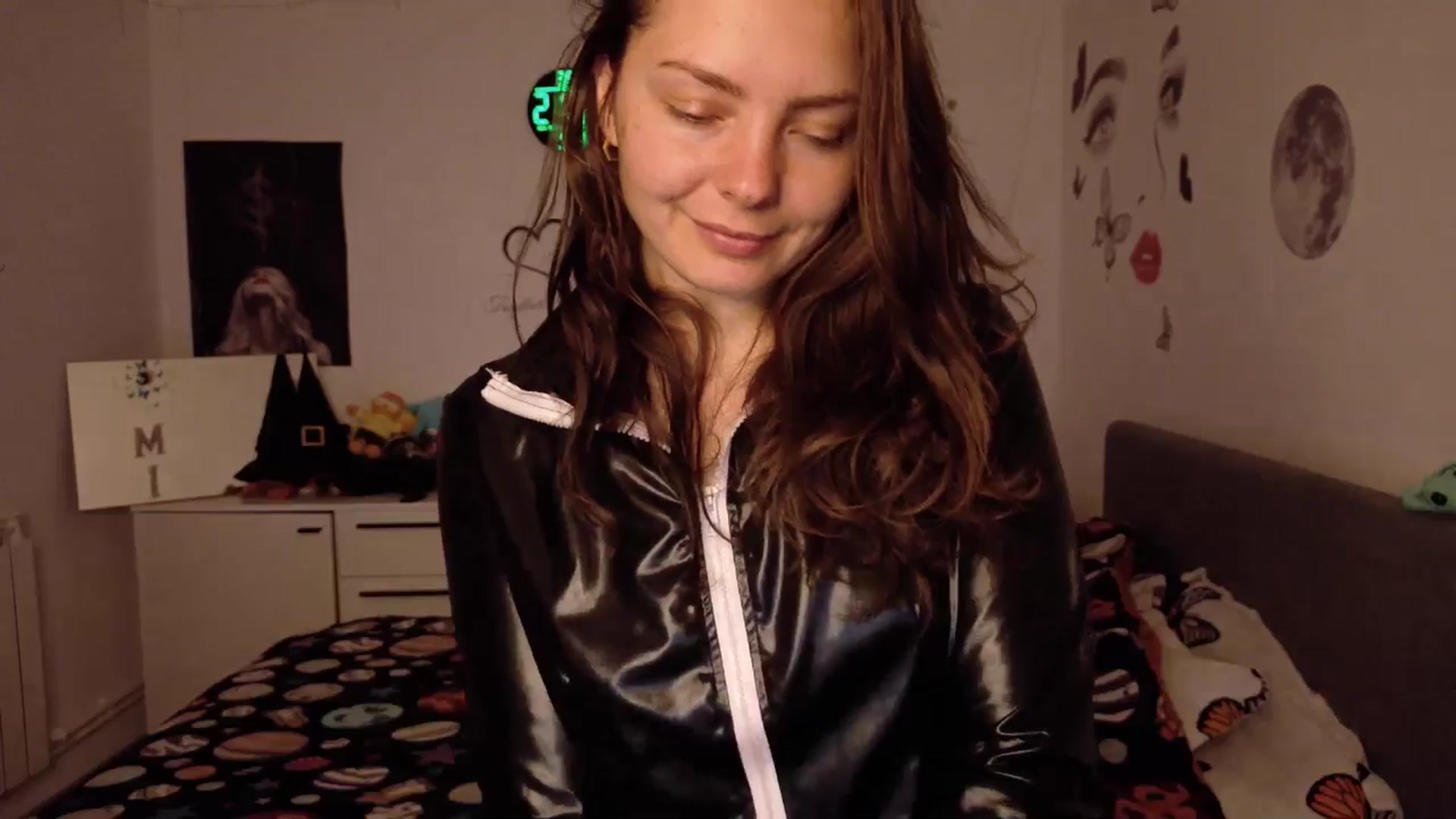 Gallery image thumbnail from YreneA's myfreecams stream on, 04/23/2026, 19:10 image 8 of 20