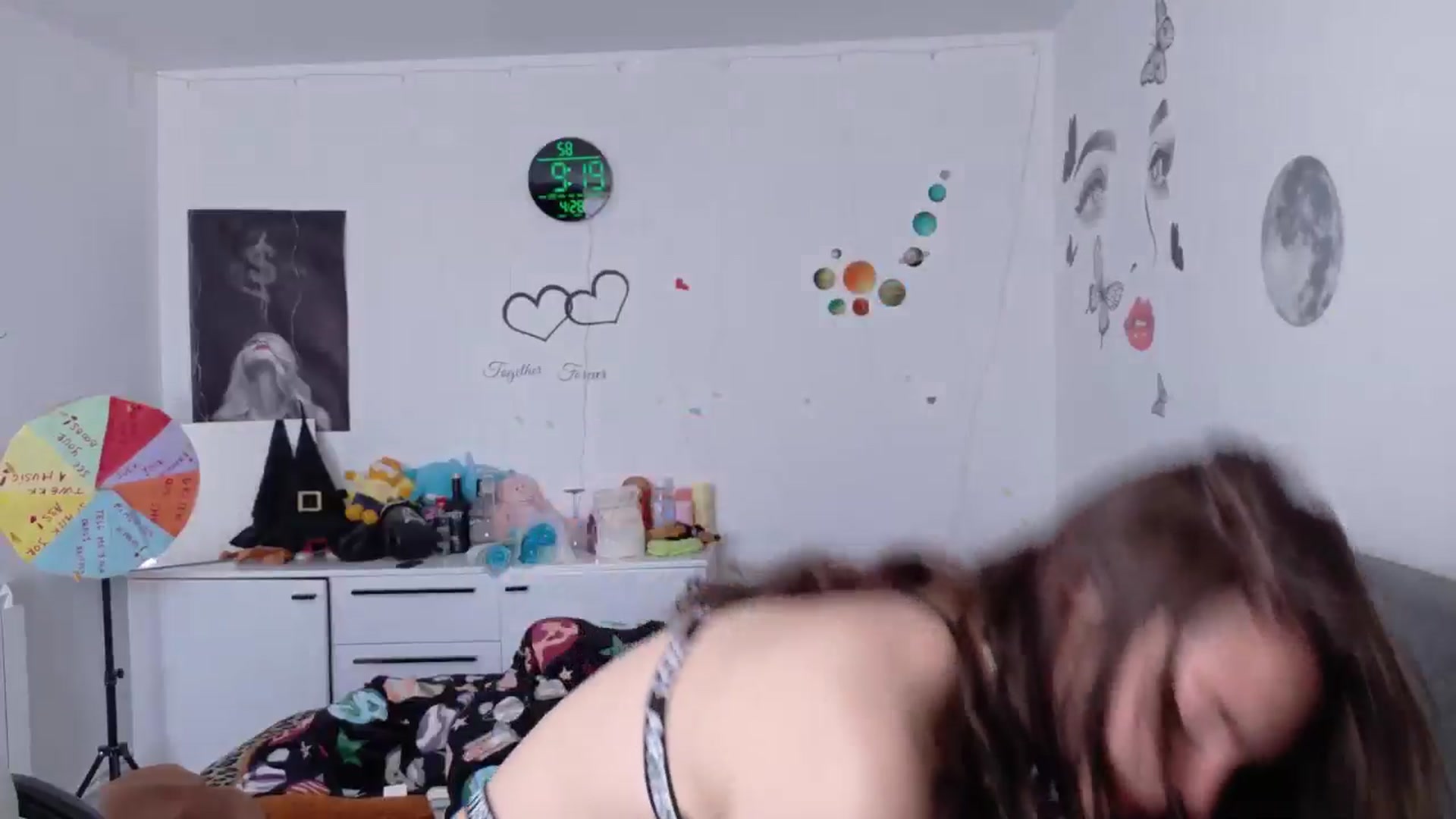Gallery image thumbnail from YreneA's myfreecams stream on, 04/28/2026, 07:03 image 12 of 20