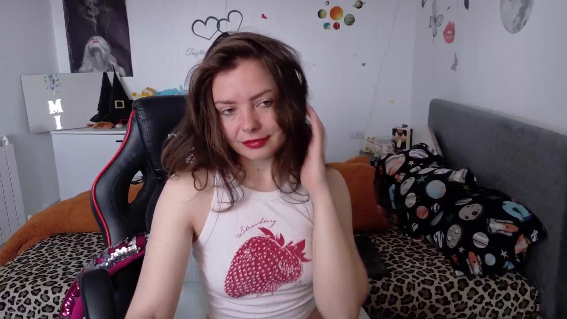 Gallery image thumbnail from YreneA's myfreecams stream on, 04/29/2026, 07:06 image 9 of 20
