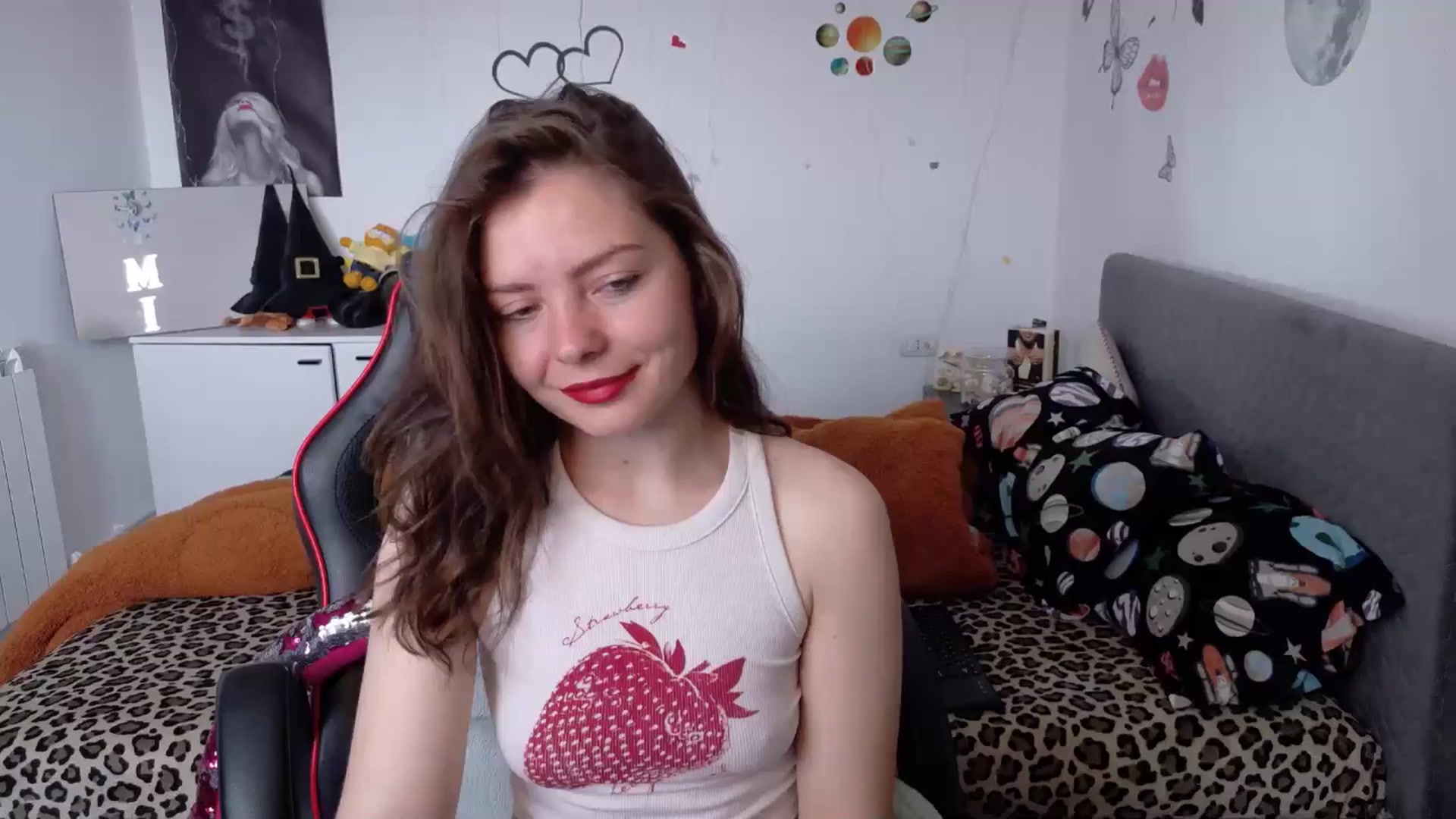 Gallery image thumbnail from YreneA's myfreecams stream on, 04/29/2026, 07:06 image 7 of 20