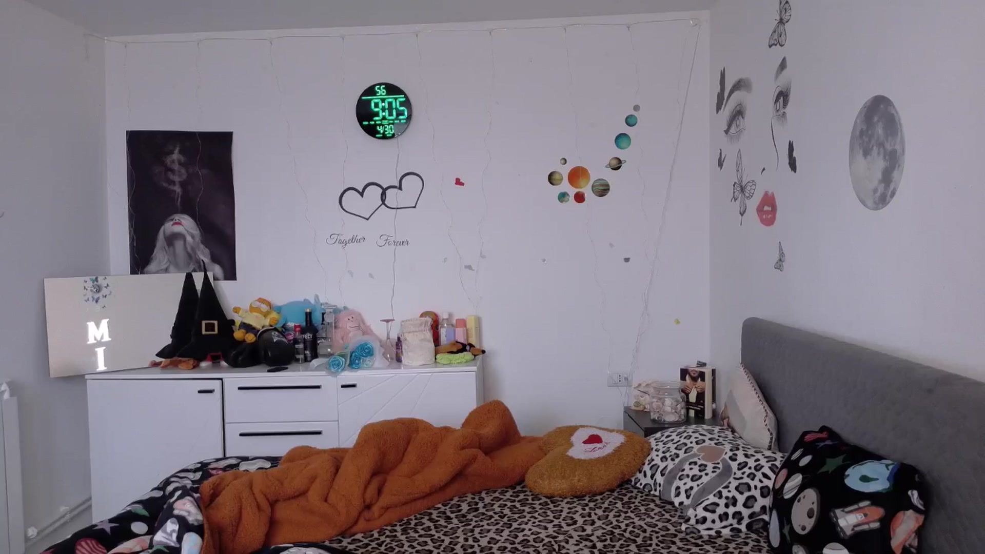 Gallery image thumbnail from YreneA's myfreecams stream on, 04/30/2026, 06:45 image 9 of 20