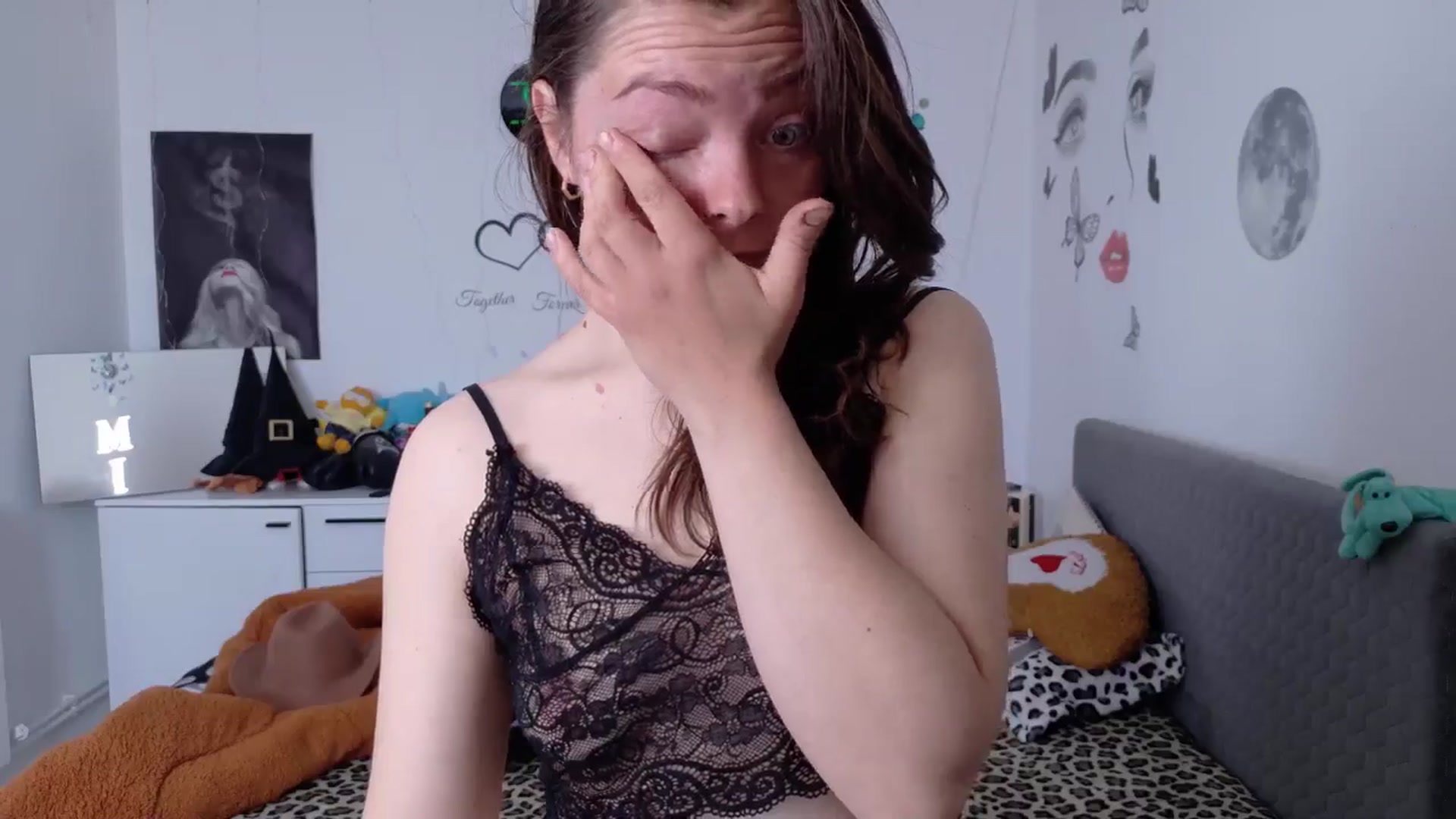 Gallery image thumbnail from YreneA's myfreecams stream on, 05/03/2026, 06:55 image 8 of 20