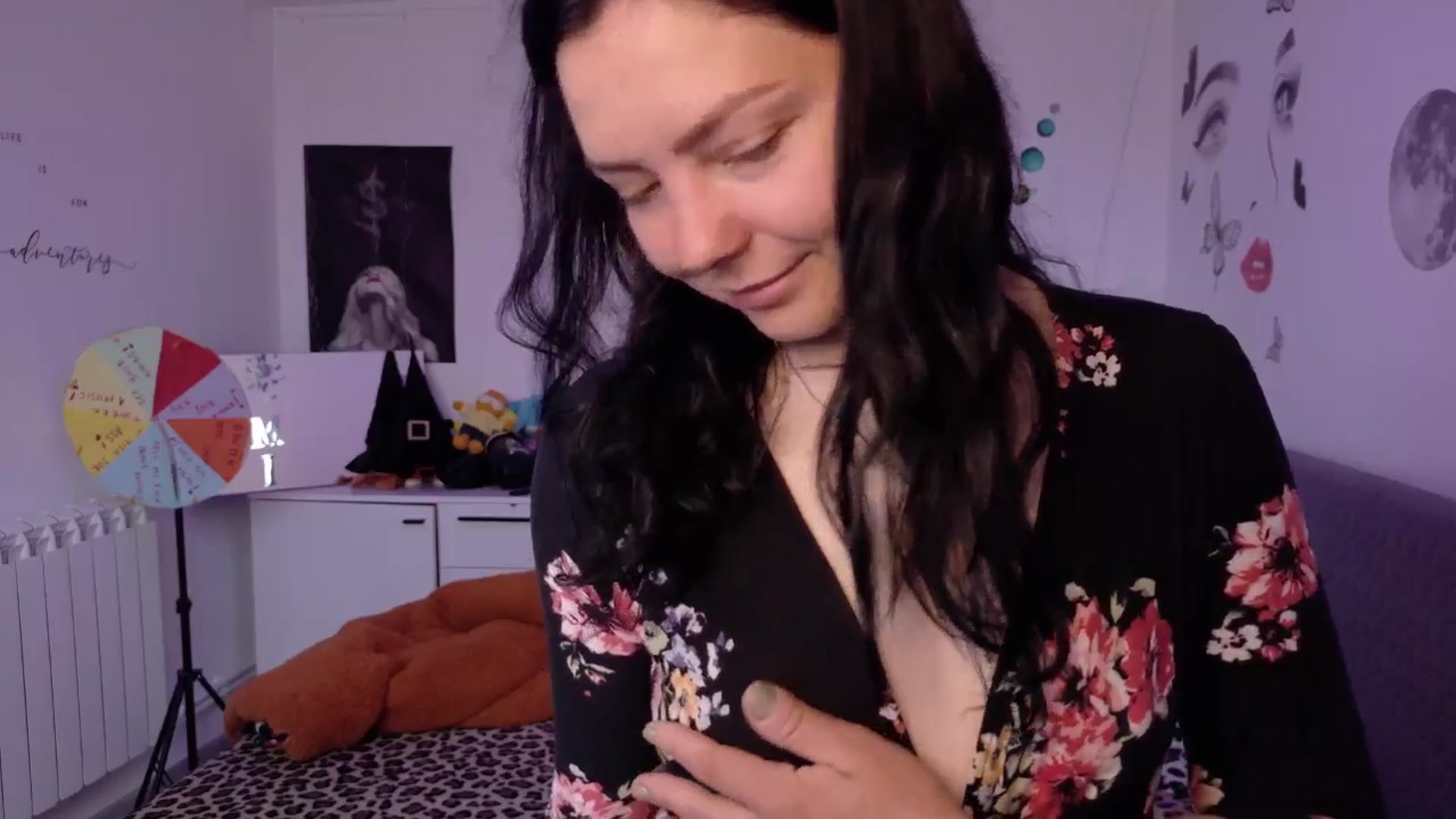 Gallery image thumbnail from YreneA's myfreecams stream on, 05/10/2026, 06:33 image 10 of 20