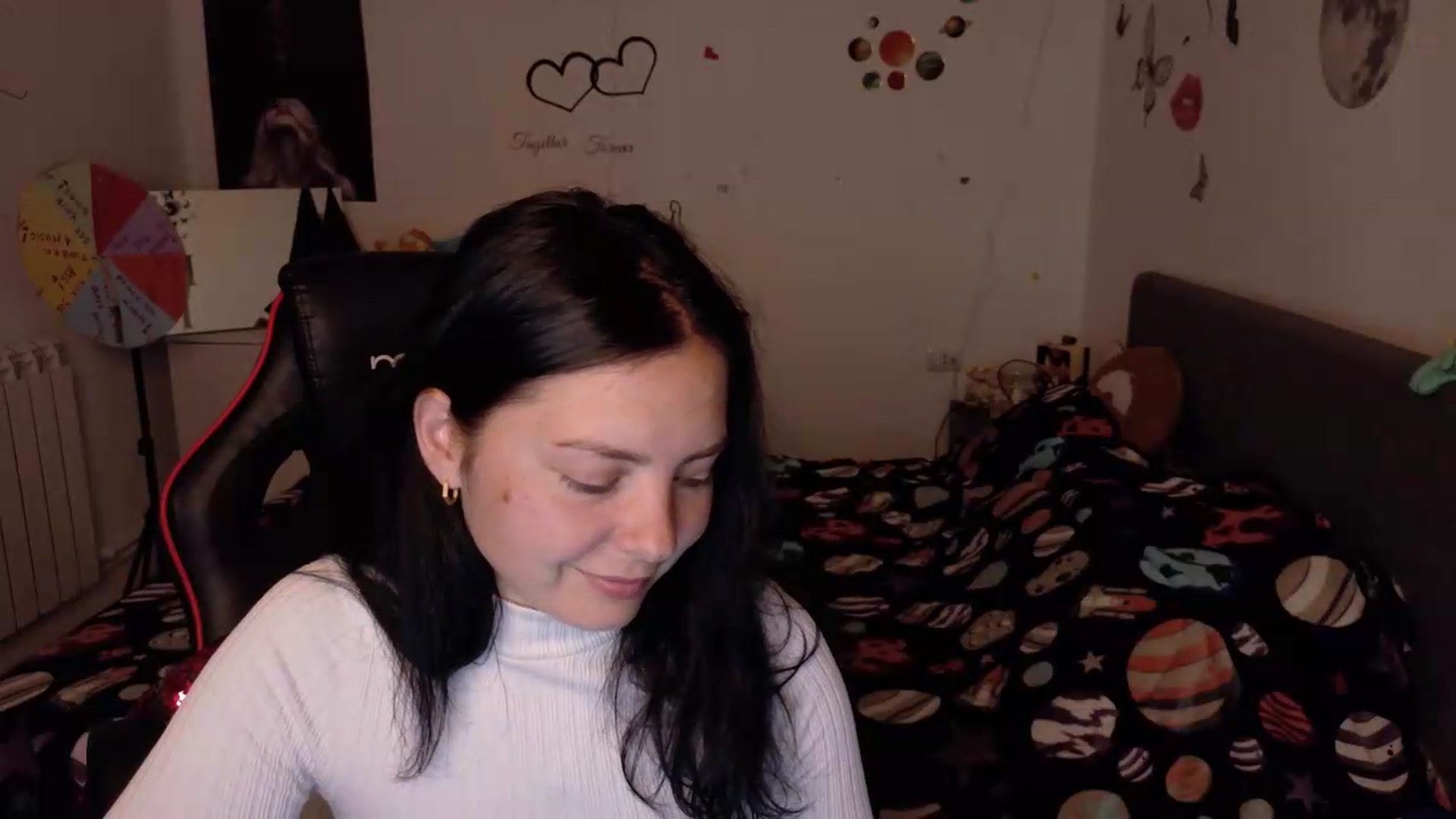 Gallery image thumbnail from YreneA's myfreecams stream on, 05/12/2026, 18:43 image 18 of 20