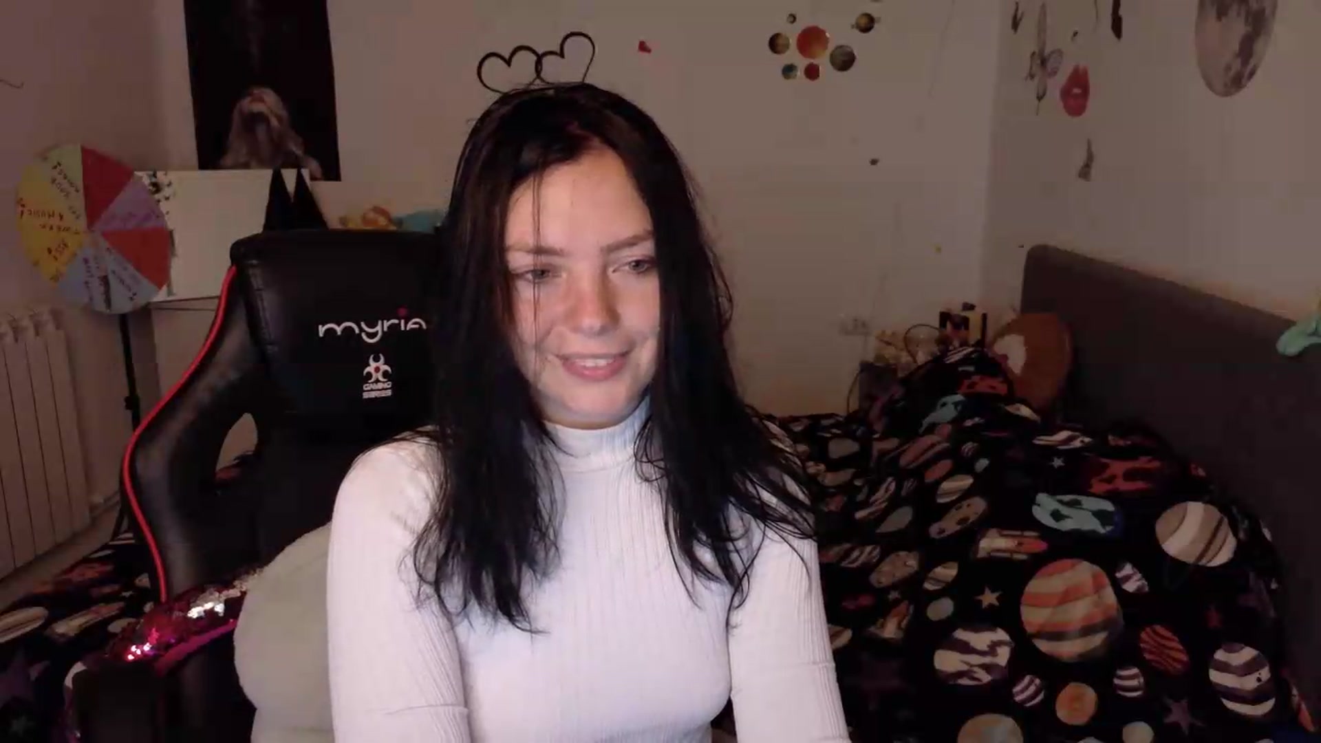 Gallery image thumbnail from YreneA's myfreecams stream on, 05/12/2026, 18:43 image 4 of 20