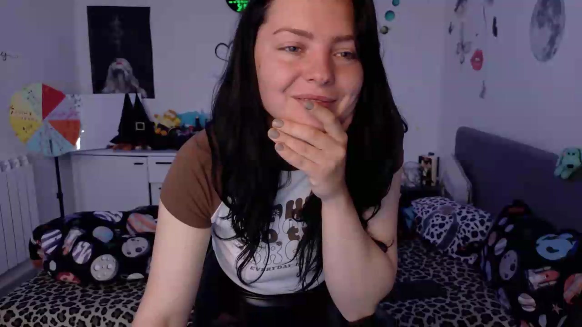 Gallery image thumbnail from YreneA's myfreecams stream on, 05/14/2026, 06:50 image 17 of 20