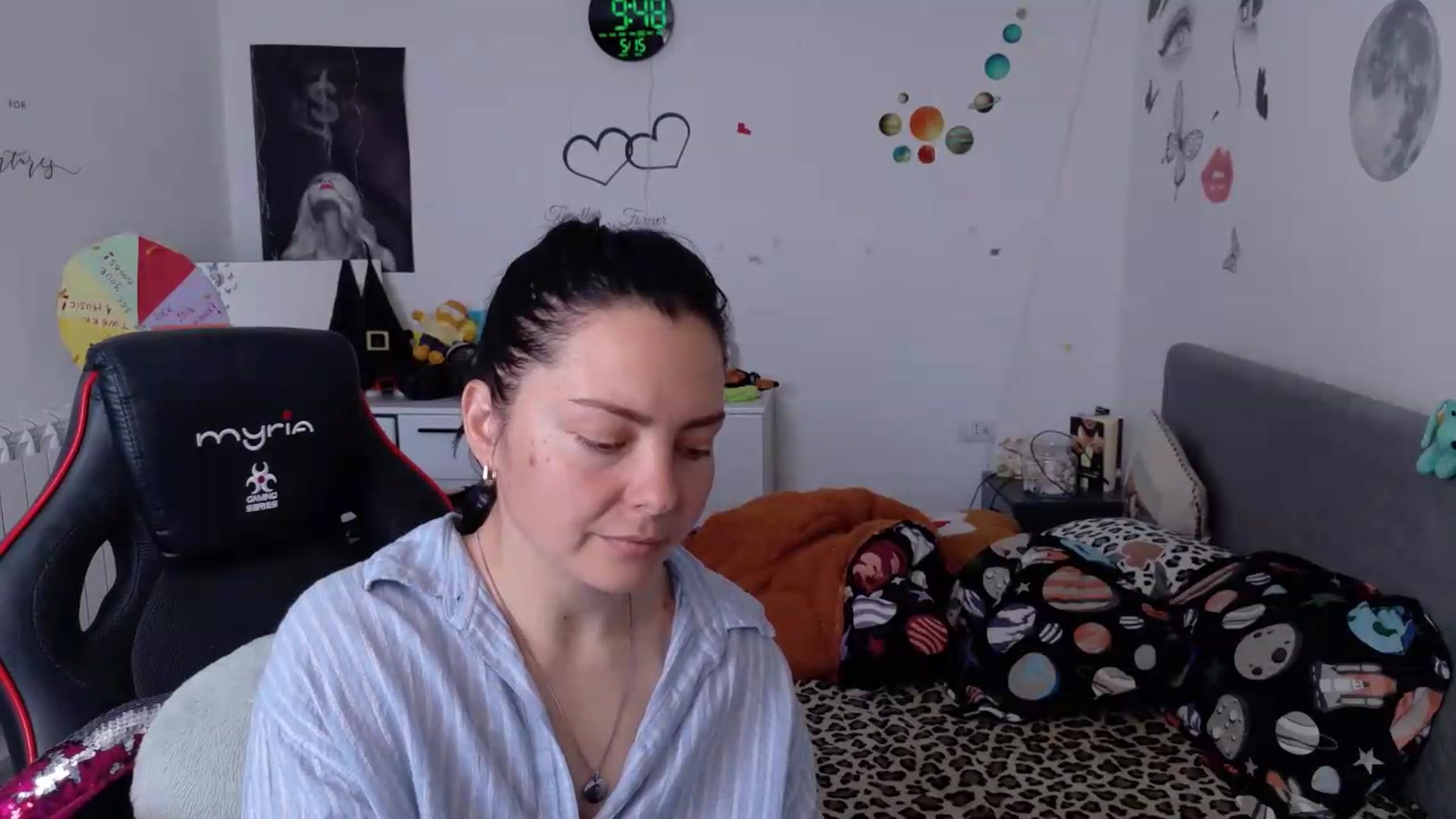 Gallery image thumbnail from YreneA's myfreecams stream on, 05/15/2026, 07:05 image 15 of 20