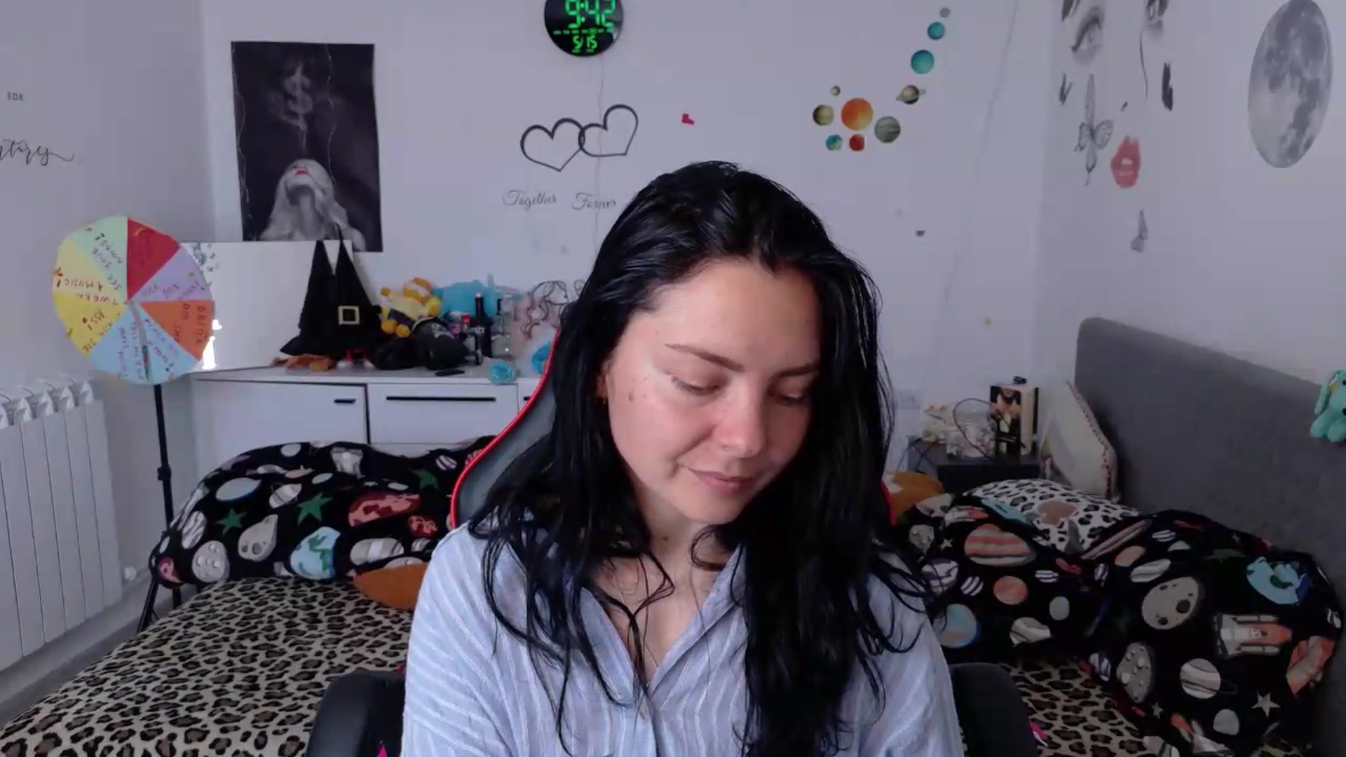 Gallery image thumbnail from YreneA's myfreecams stream on, 05/15/2026, 07:05 image 13 of 20