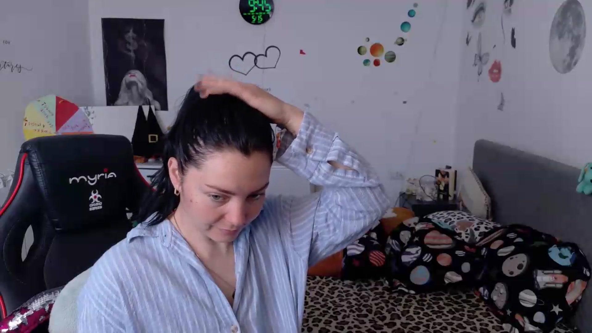 Gallery image thumbnail from YreneA's myfreecams stream on, 05/15/2026, 07:05 image 14 of 20