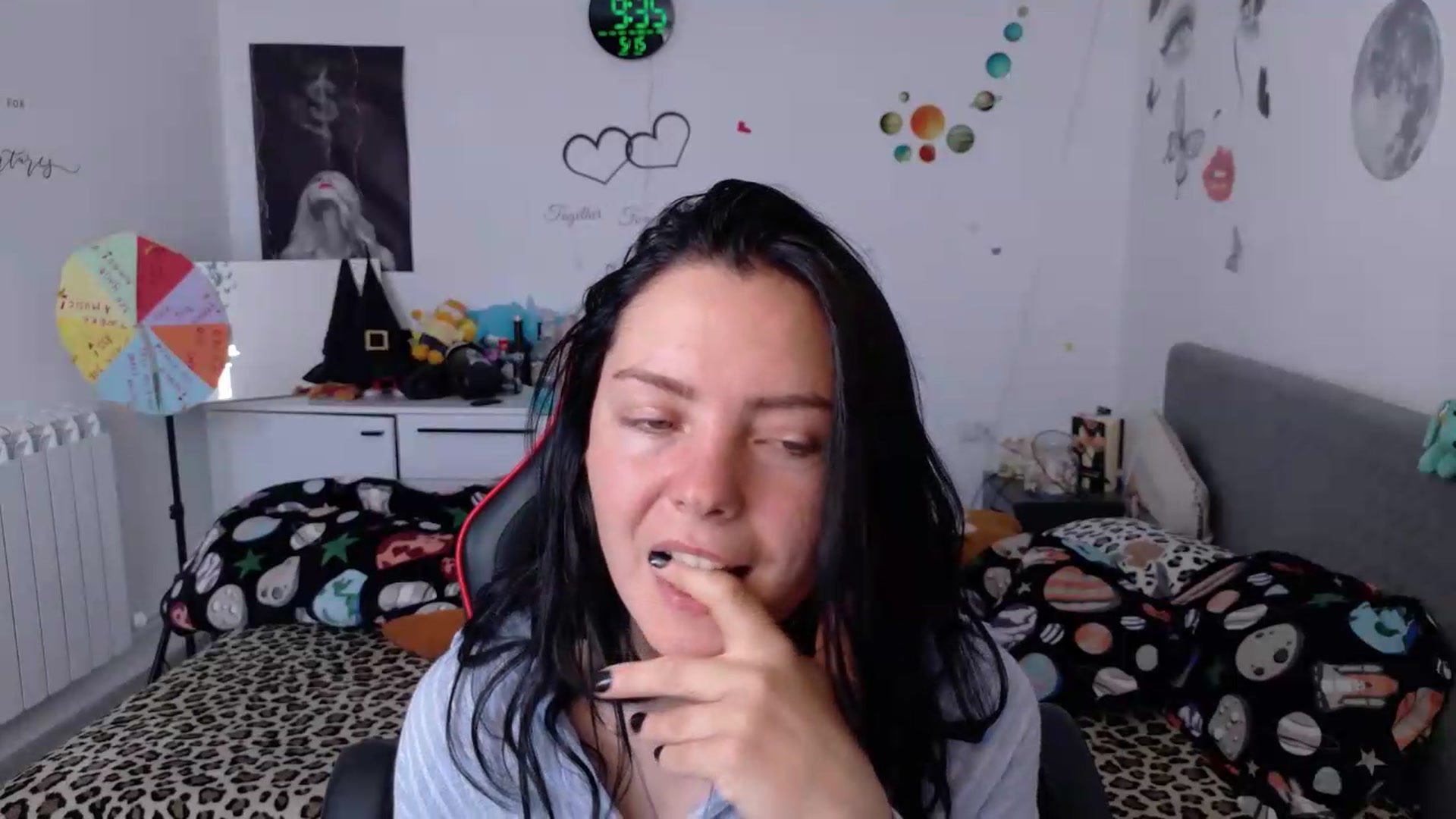 Gallery image thumbnail from YreneA's myfreecams stream on, 05/15/2026, 07:05 image 11 of 20