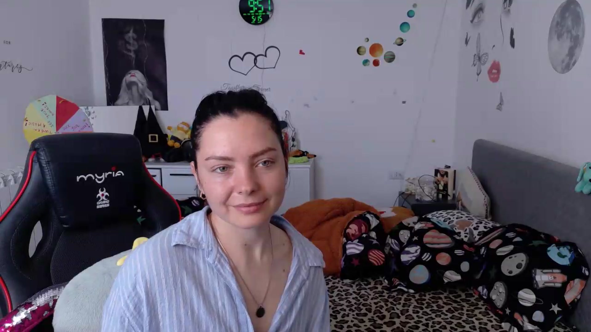 Gallery image thumbnail from YreneA's myfreecams stream on, 05/15/2026, 07:05 image 16 of 20