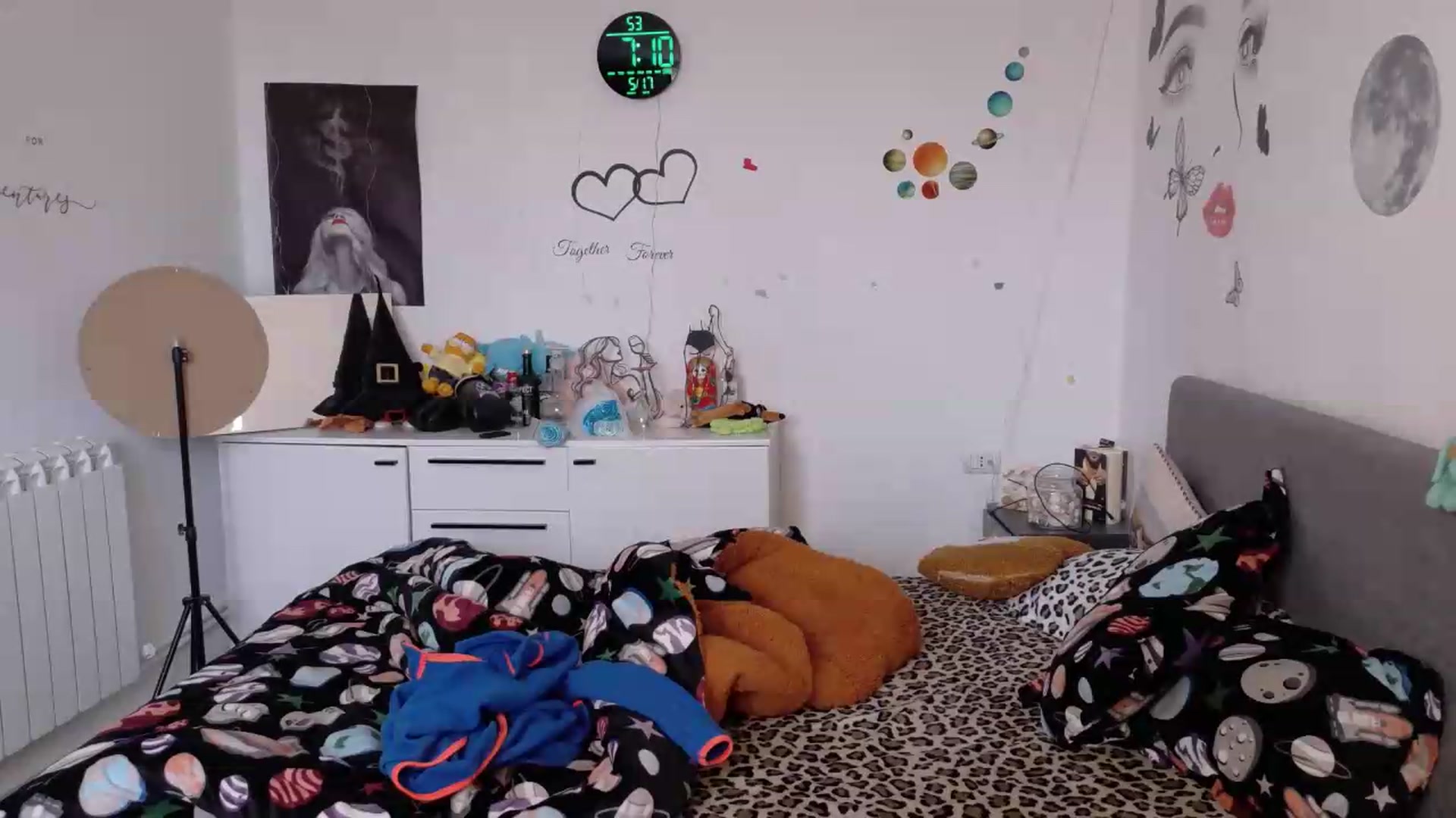 Gallery image thumbnail from YreneA's myfreecams stream on, 05/17/2026, 04:29 image 9 of 20