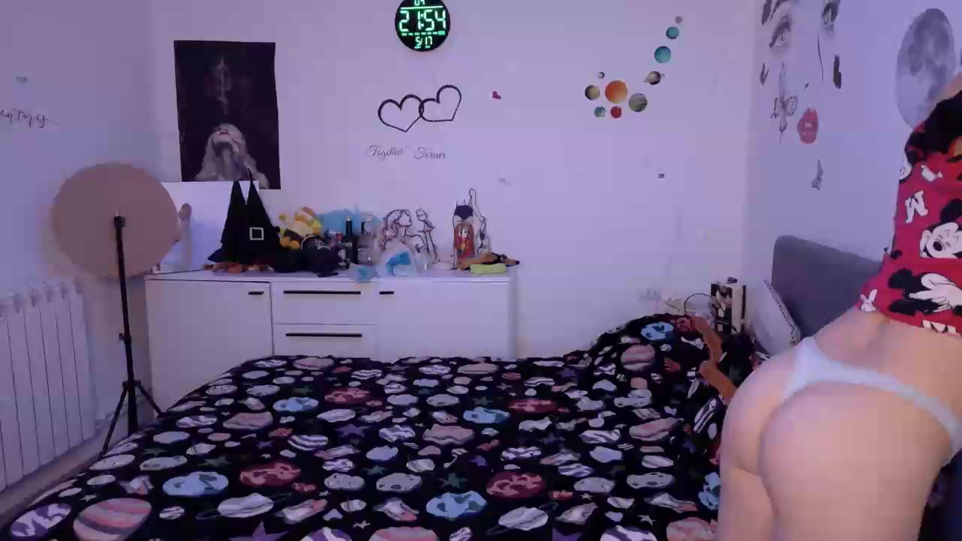 Gallery image thumbnail from YreneA's myfreecams stream on, 05/17/2026, 19:15 image 9 of 20