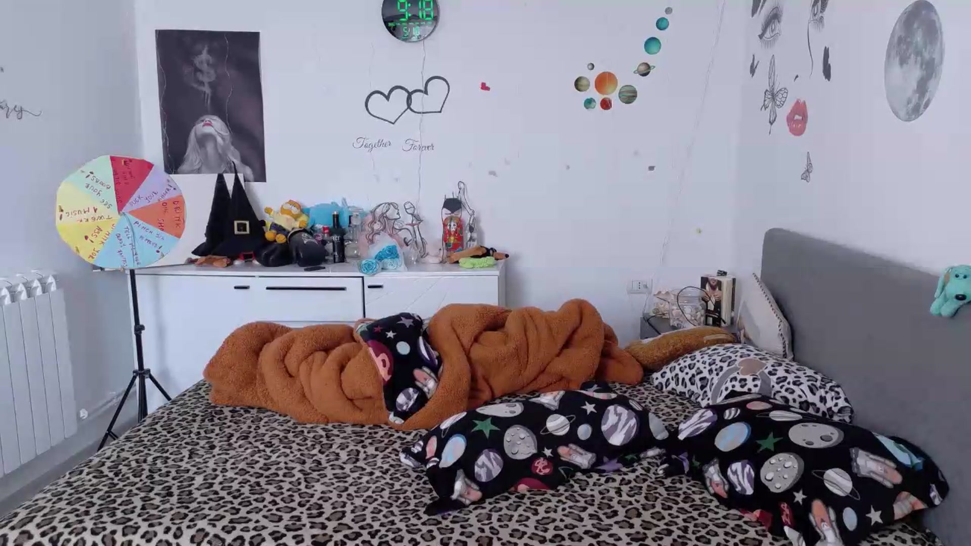 Gallery image thumbnail from YreneA's myfreecams stream on, 05/18/2026, 06:47 image 17 of 20