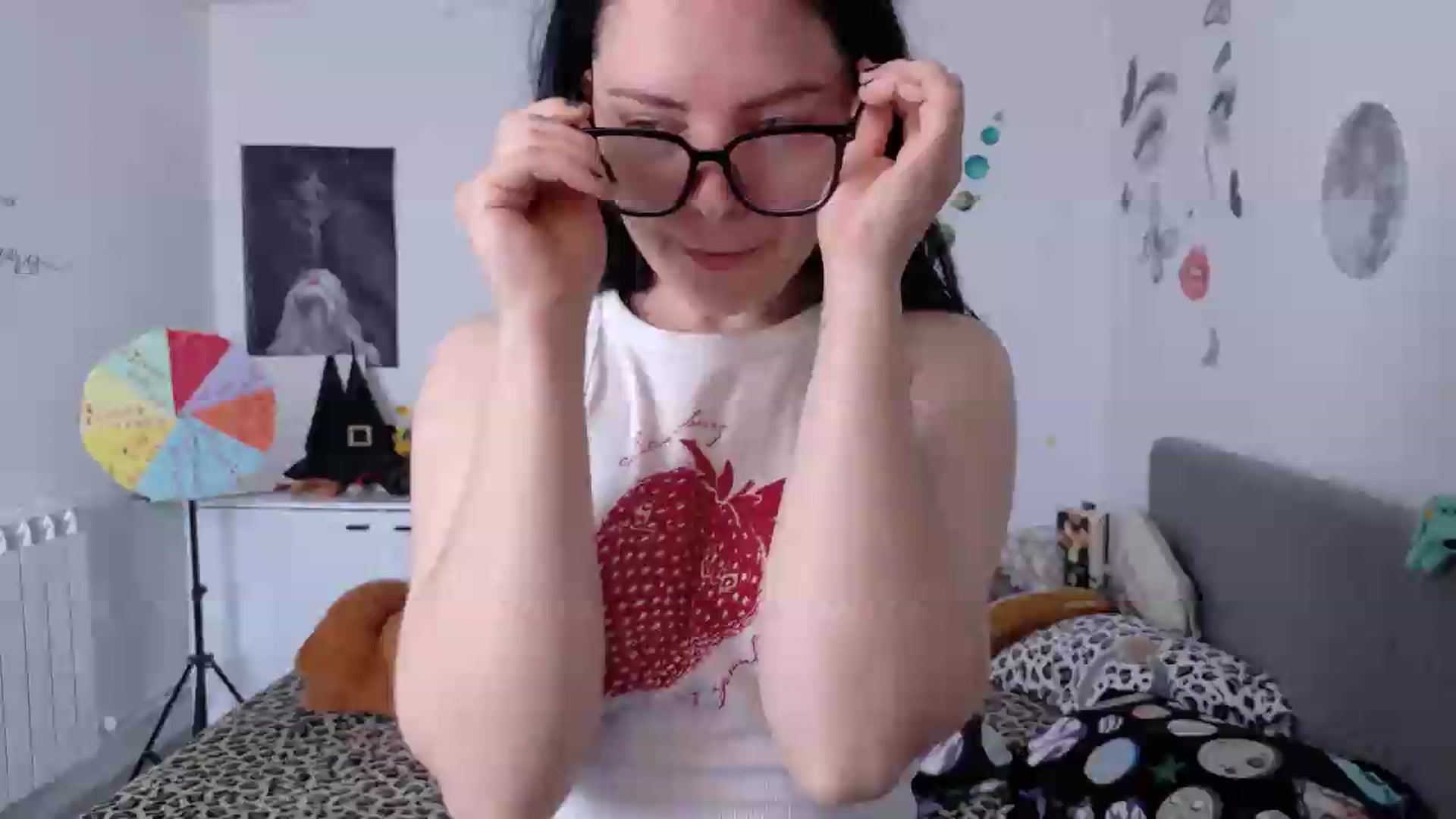 Gallery image thumbnail from YreneA's myfreecams stream on, 05/18/2026, 06:47 image 18 of 20