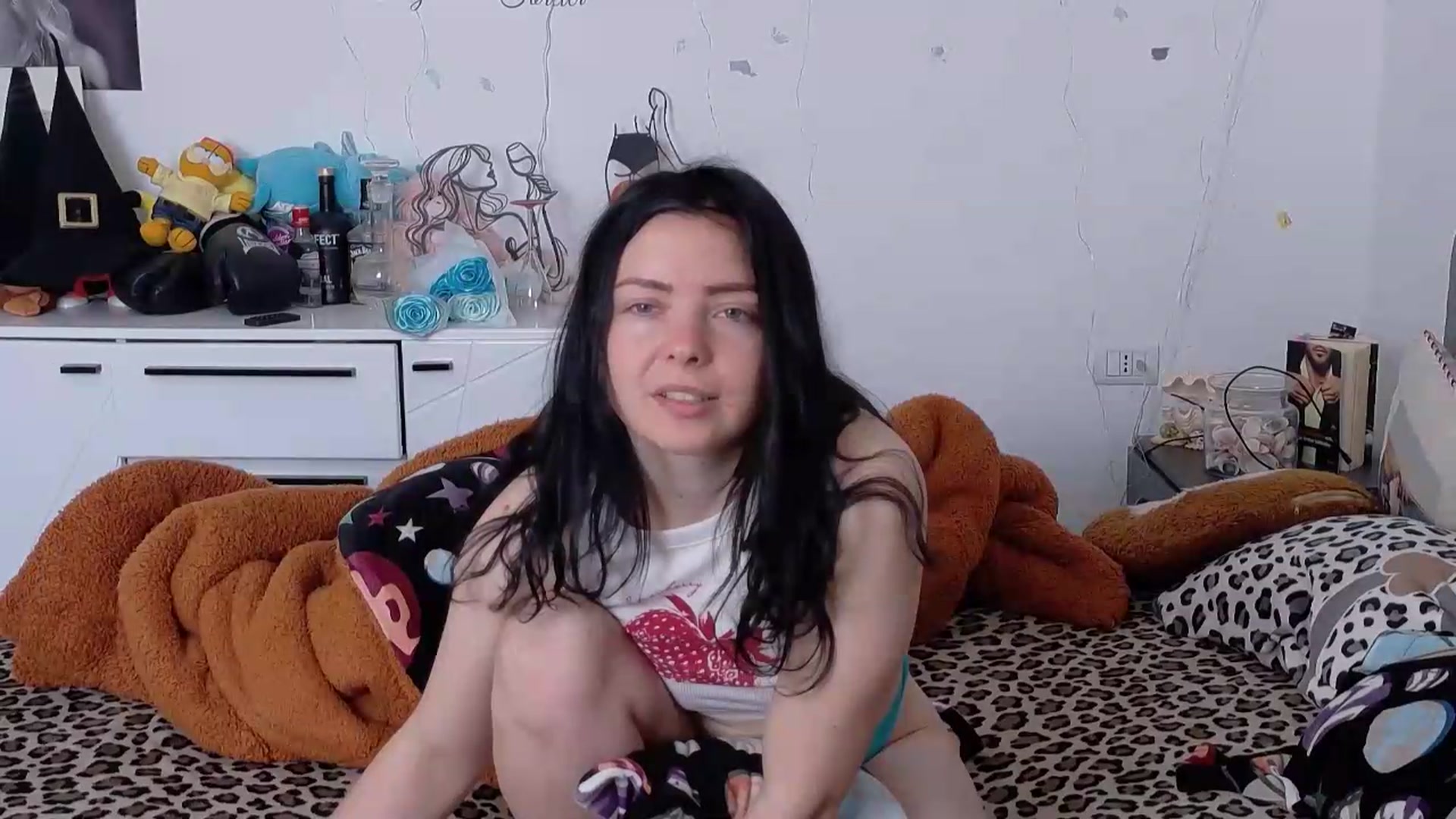 Gallery image thumbnail from YreneA's myfreecams stream on, 05/18/2026, 06:47 image 10 of 20