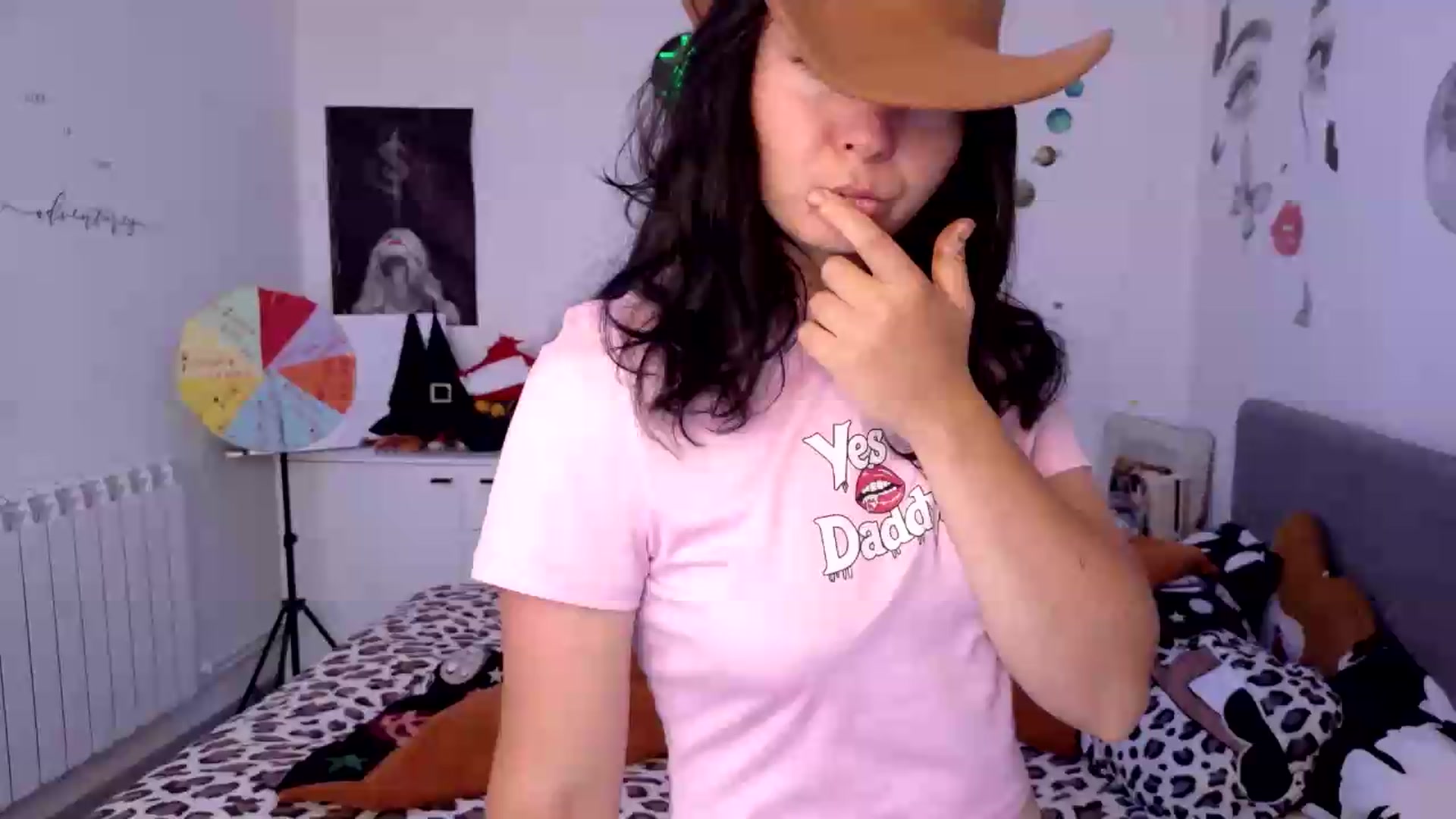 Gallery image thumbnail from YreneA's myfreecams stream on, 06/06/2026, 06:19 image 1 of 20