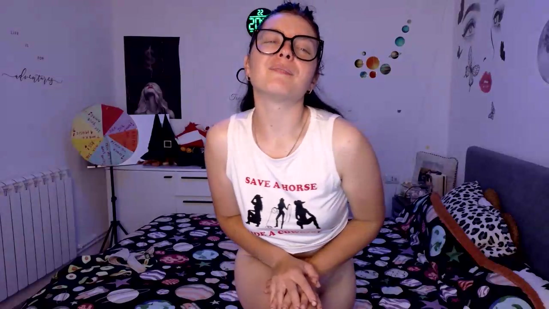 Gallery image thumbnail from YreneA's myfreecams stream on, 06/07/2026, 19:16 image 5 of 20