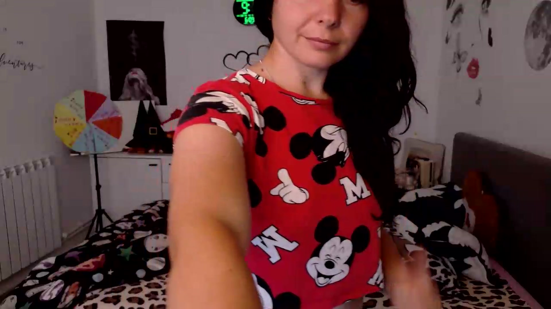 Gallery image thumbnail from YreneA's myfreecams stream on, 06/09/2026, 06:24 image 18 of 20