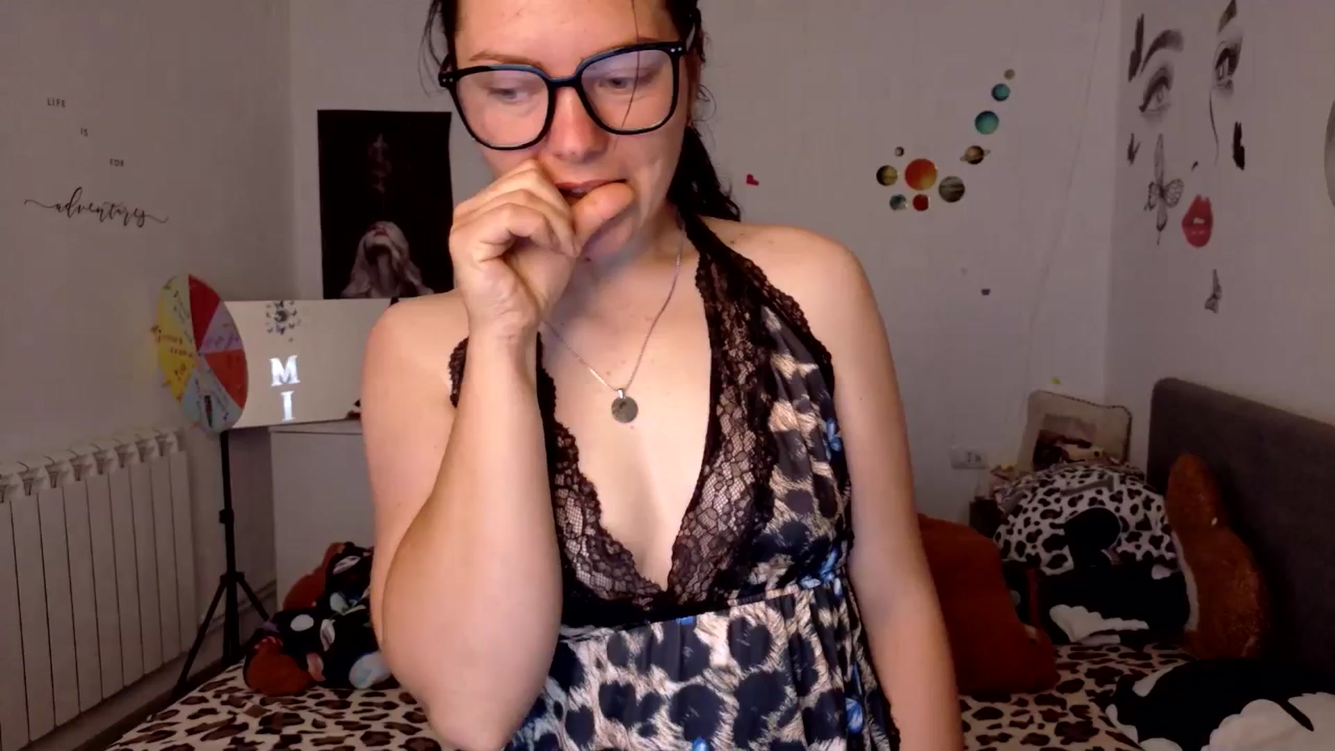 Gallery image thumbnail from YreneA's myfreecams stream on, 06/14/2026, 06:34 image 1 of 20