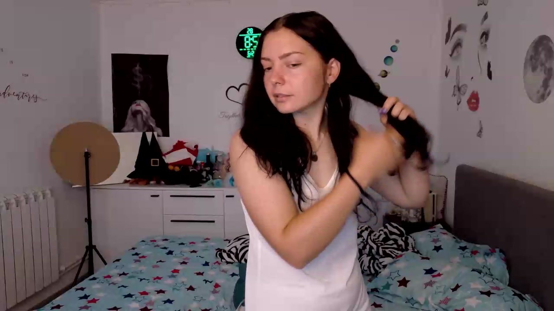 Gallery image thumbnail from YreneA's myfreecams stream on, 06/21/2026, 06:01 image 20 of 20