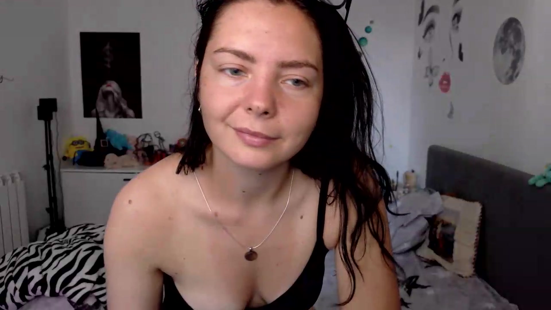 Gallery image thumbnail from YreneA's myfreecams stream on, 08/04/2026, 06:34 image 17 of 20