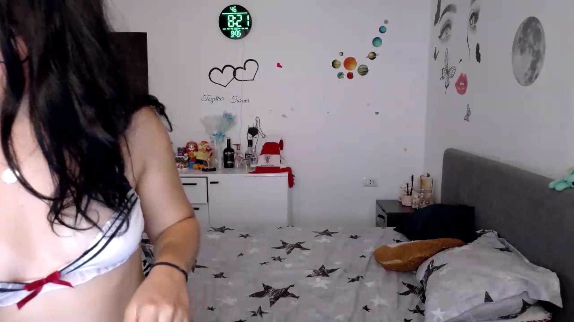 Gallery image thumbnail from YreneA's myfreecams stream on, 08/06/2026, 05:44 image 15 of 20