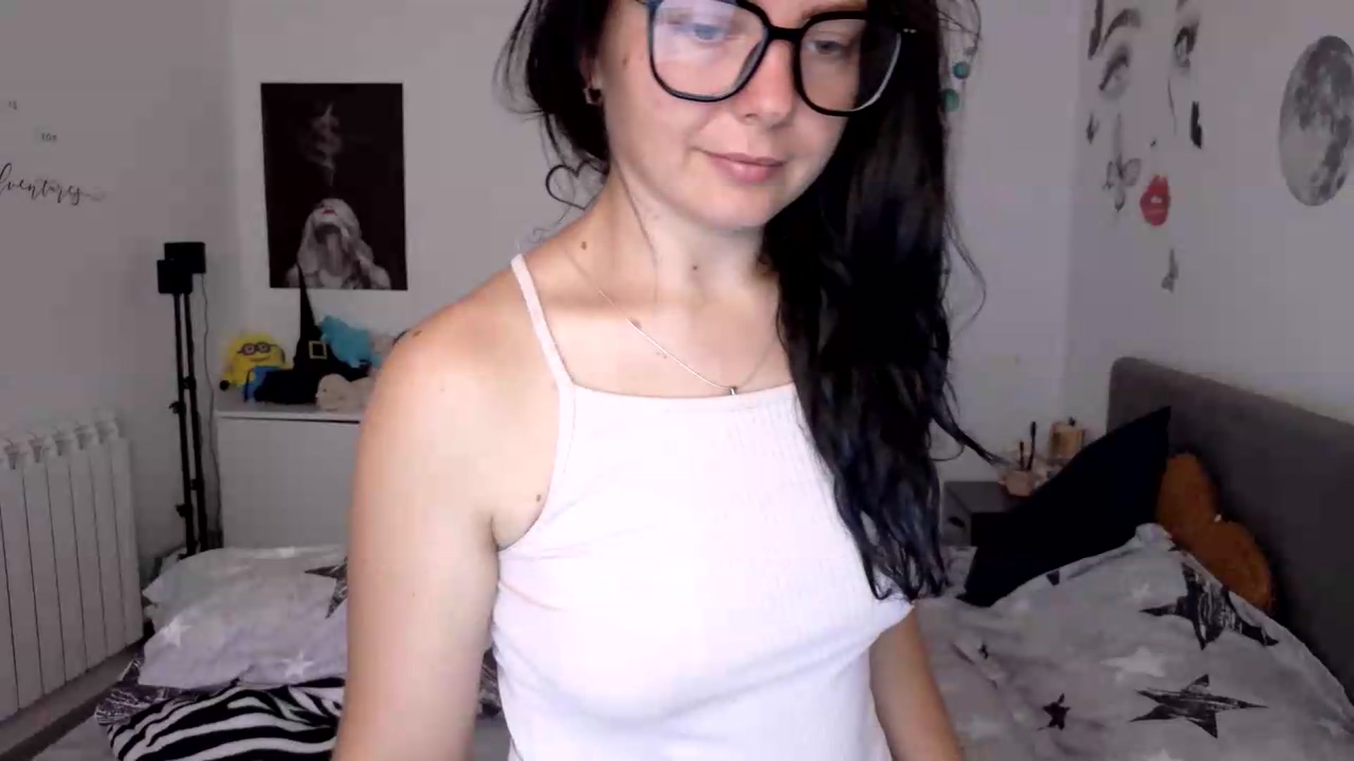 Gallery image thumbnail from YreneA's myfreecams stream on, 08/10/2026, 05:03 image 18 of 20
