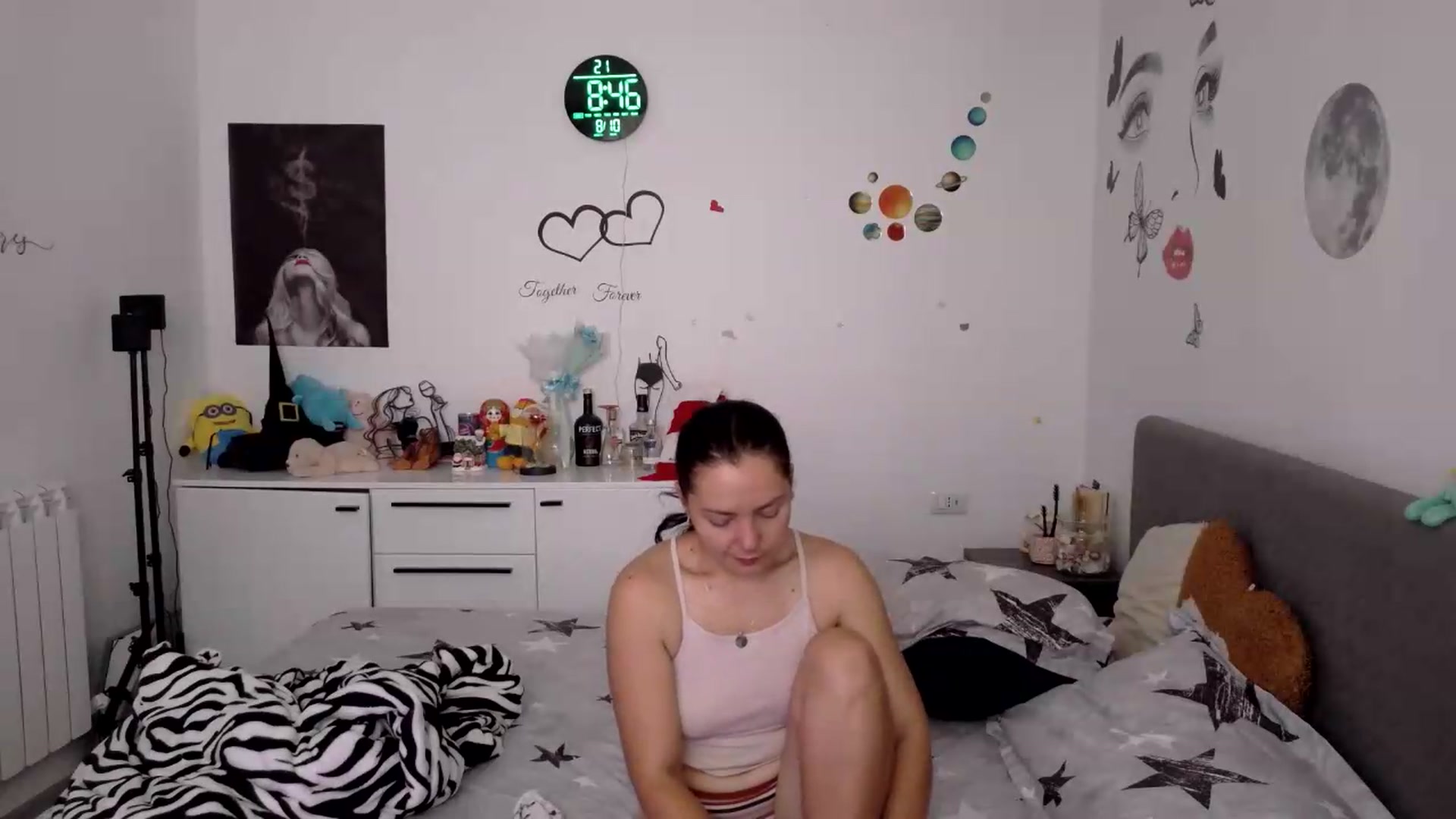 Gallery image thumbnail from YreneA's myfreecams stream on, 08/10/2026, 06:14 image 11 of 20