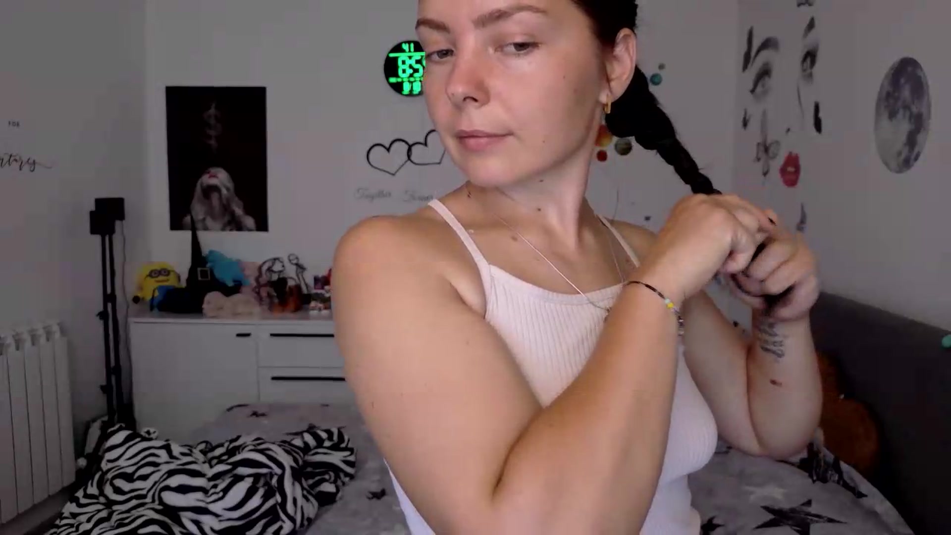 Gallery image thumbnail from YreneA's myfreecams stream on, 08/10/2026, 06:14 image 15 of 20