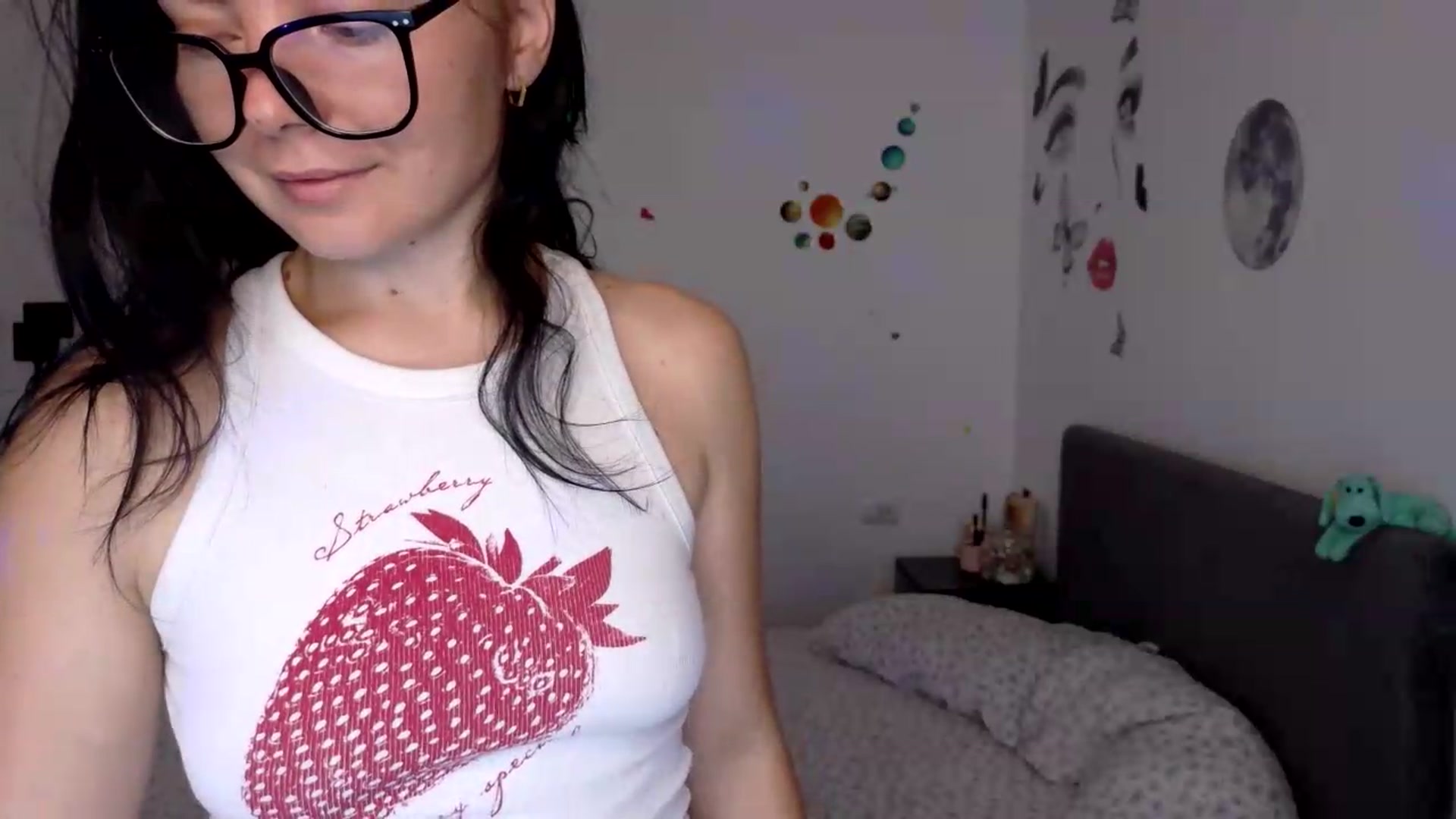 Gallery image thumbnail from YreneA's myfreecams stream on, 08/18/2026, 06:04 image 2 of 20