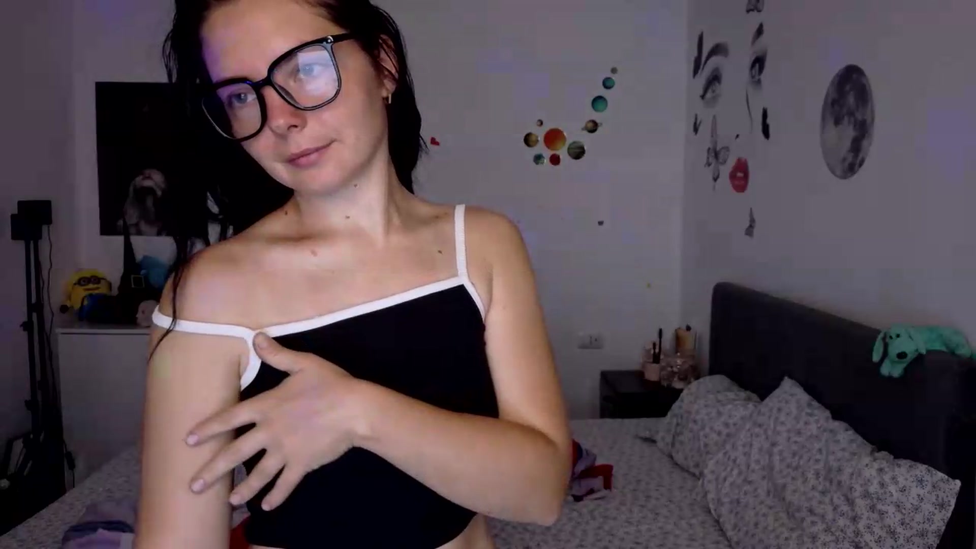 Gallery image thumbnail from YreneA's myfreecams stream on, 08/19/2026, 06:14 image 6 of 20