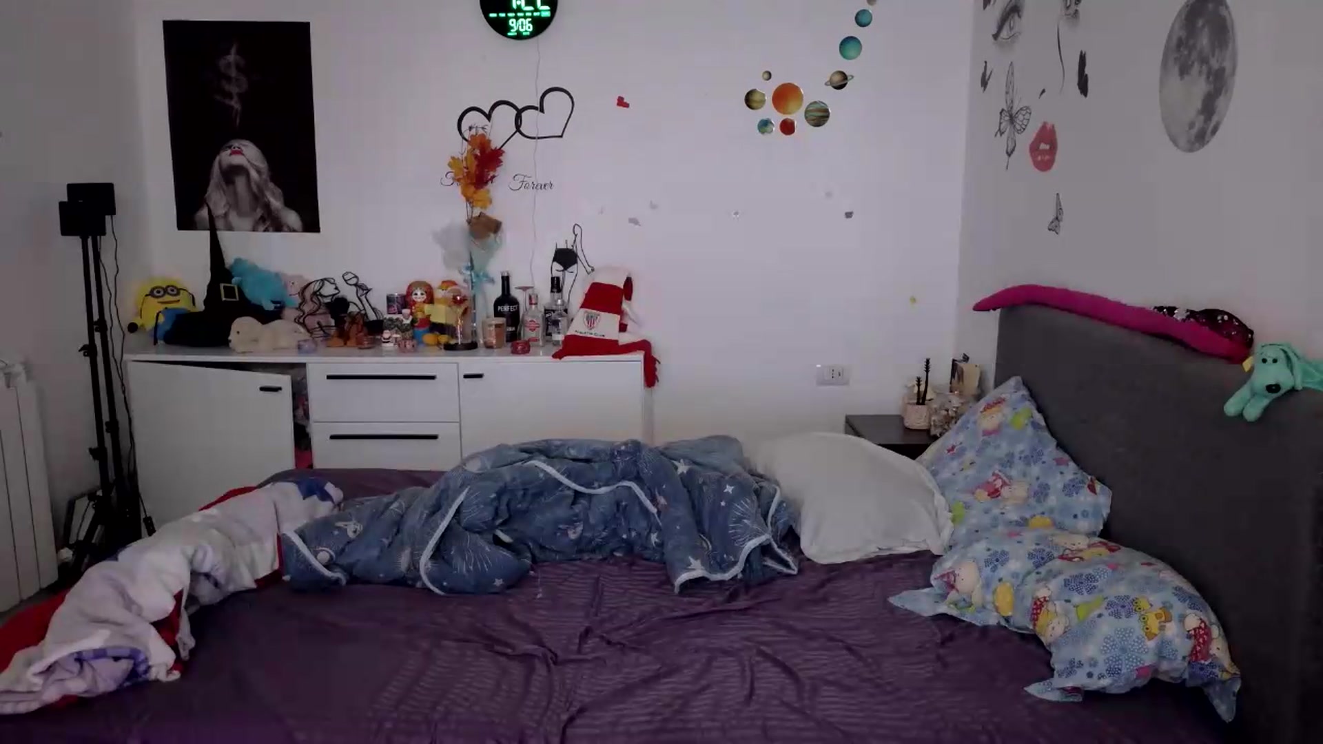 Gallery image thumbnail from YreneA's myfreecams stream on, 09/06/2026, 05:16 image 6 of 20