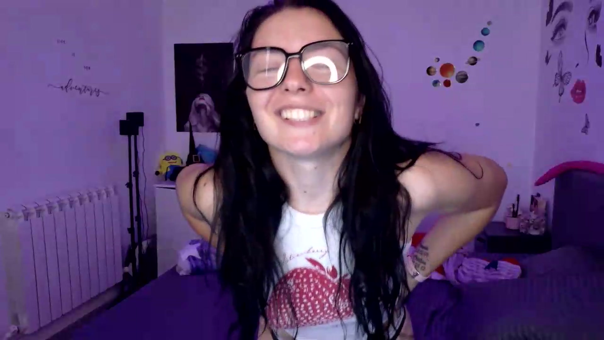 Gallery image thumbnail from YreneA's myfreecams stream on, 09/16/2026, 06:16 image 13 of 20