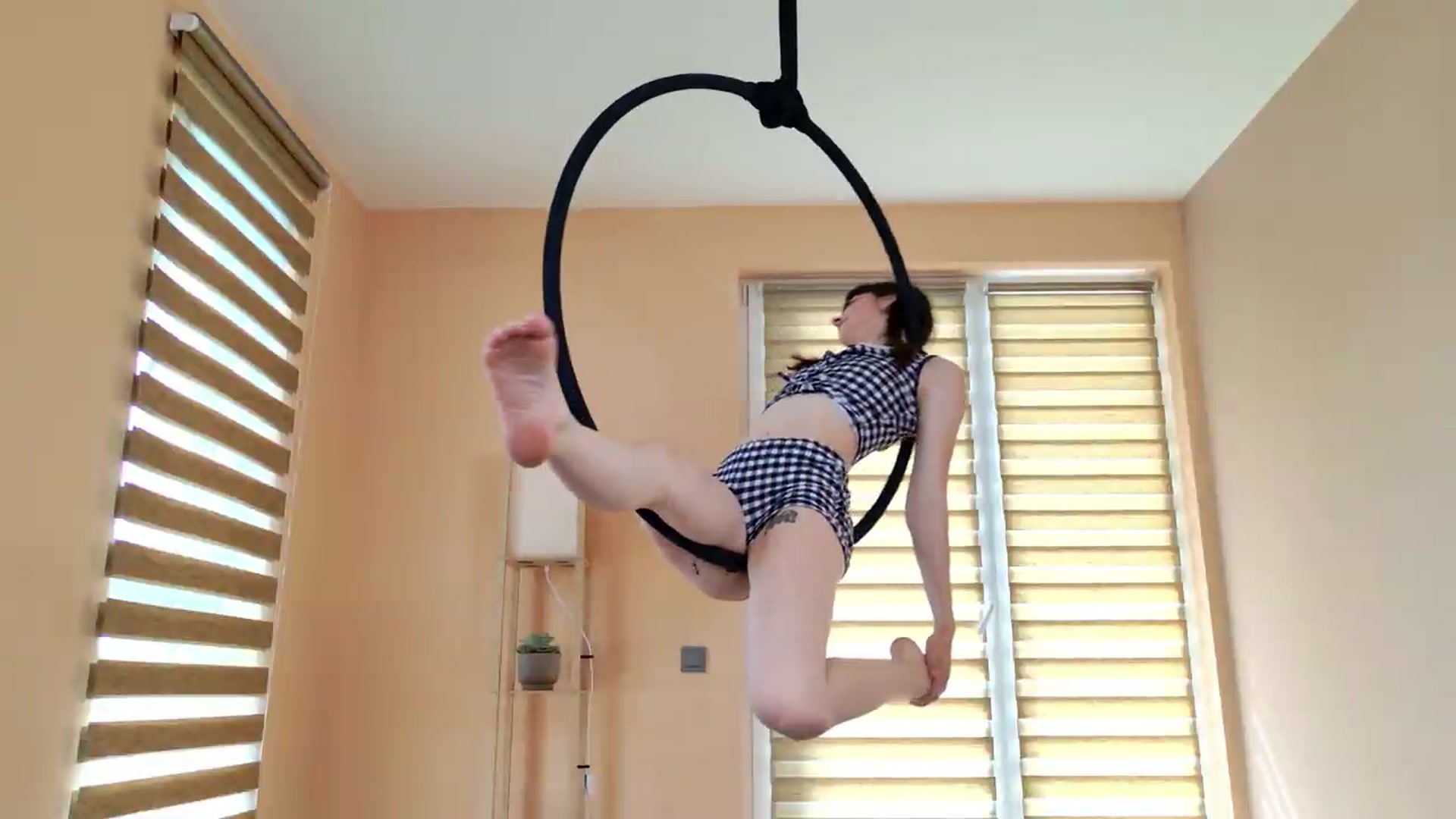 Gallery image thumbnail from YrsaDupont's myfreecams stream on, 06/05/2026, 08:25 image 5 of 20
