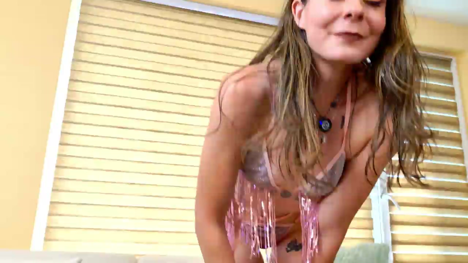 Gallery image thumbnail from YrsaDupont's myfreecams stream on, 08/25/2026, 08:23 image 15 of 20