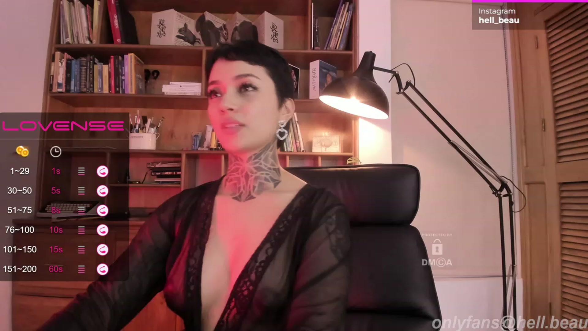 Gallery image thumbnail from Ysabeau's myfreecams stream on, 12/19/2022, 02:31 image 3 of 20