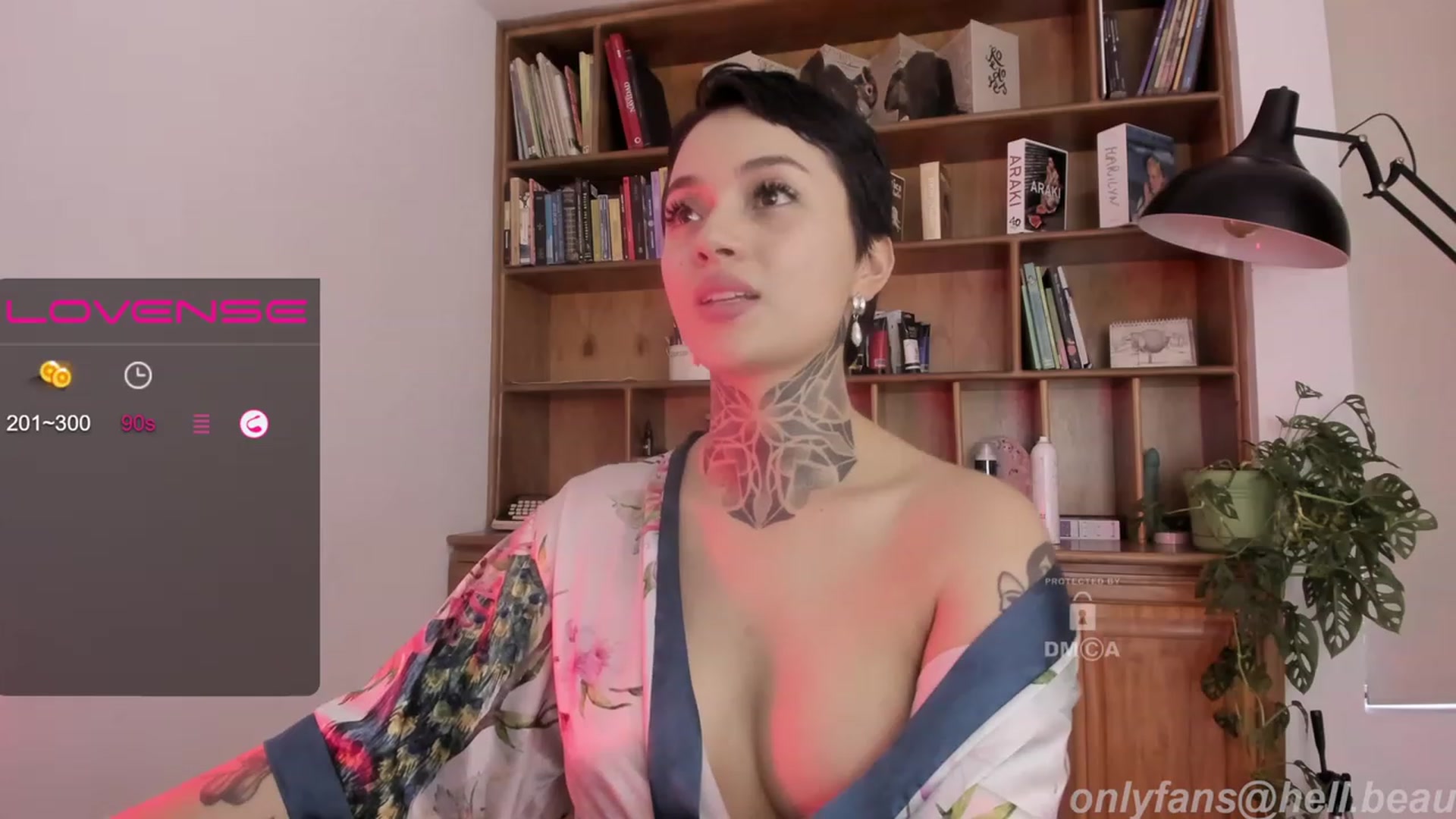 Gallery image thumbnail from Ysabeau's myfreecams stream on, 12/21/2022, 23:05 image 16 of 20