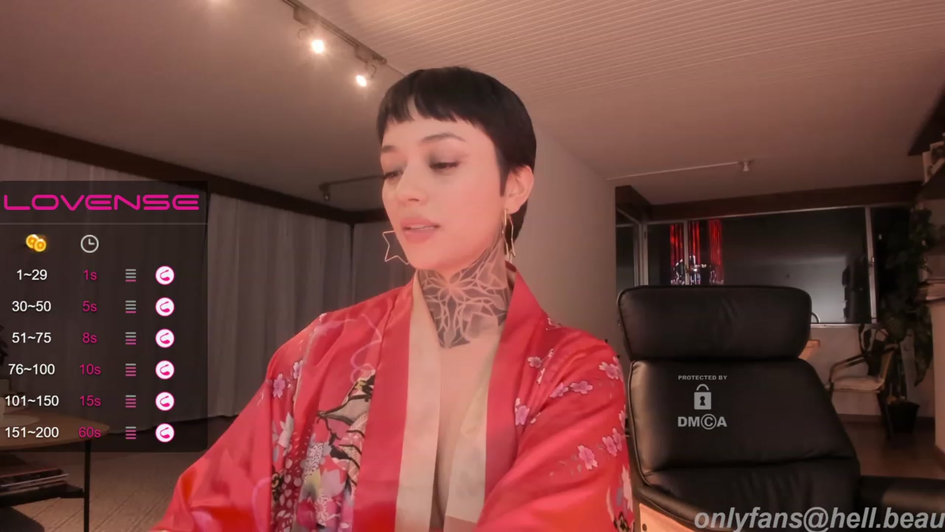 Gallery image thumbnail from Ysabeau's myfreecams stream on, 01/01/2023, 24:04 image 11 of 20