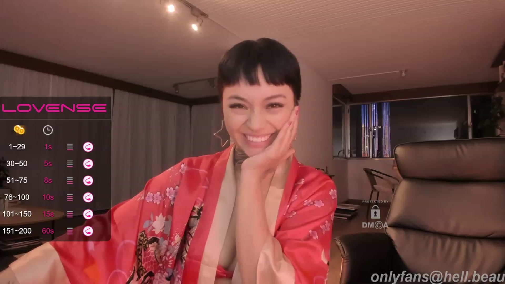 Gallery image thumbnail from Ysabeau's myfreecams stream on, 01/01/2023, 24:04 image 12 of 20