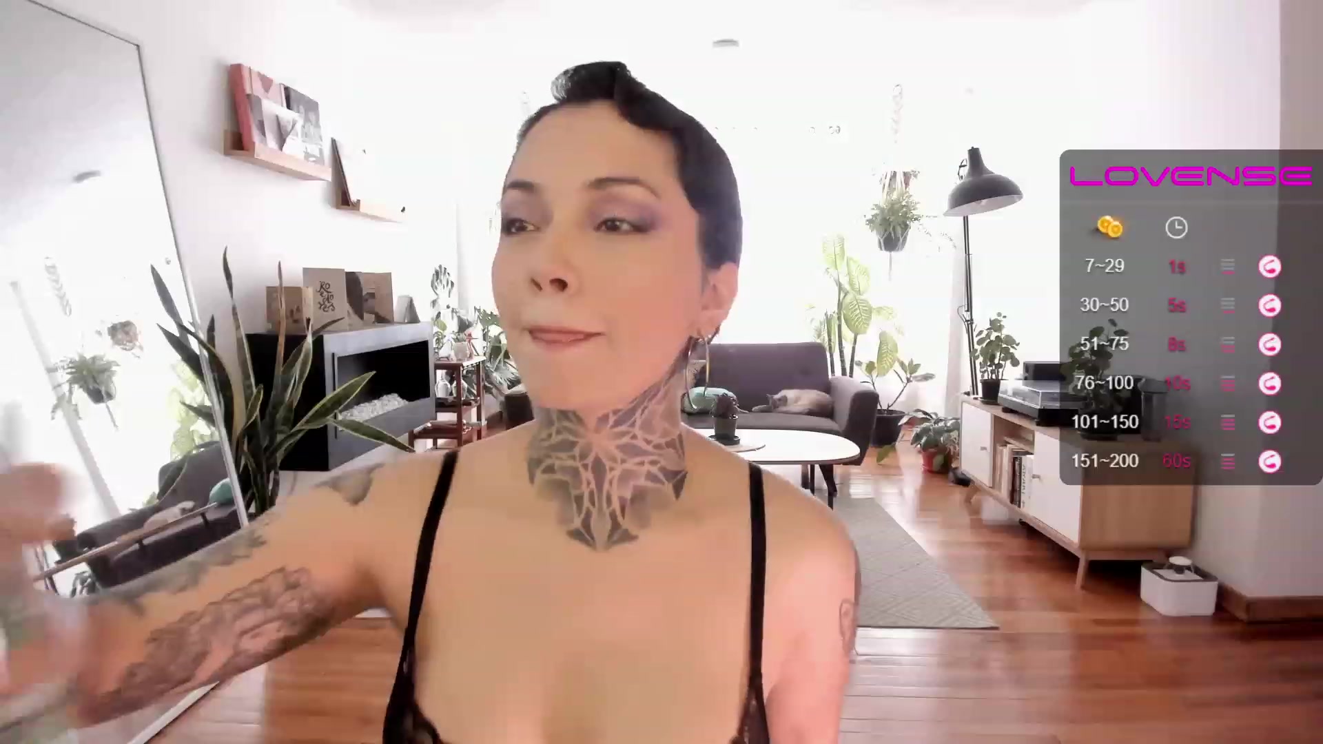 Gallery image thumbnail from Ysabeau's myfreecams stream on, 07/20/2023, 16:37 image 9 of 20