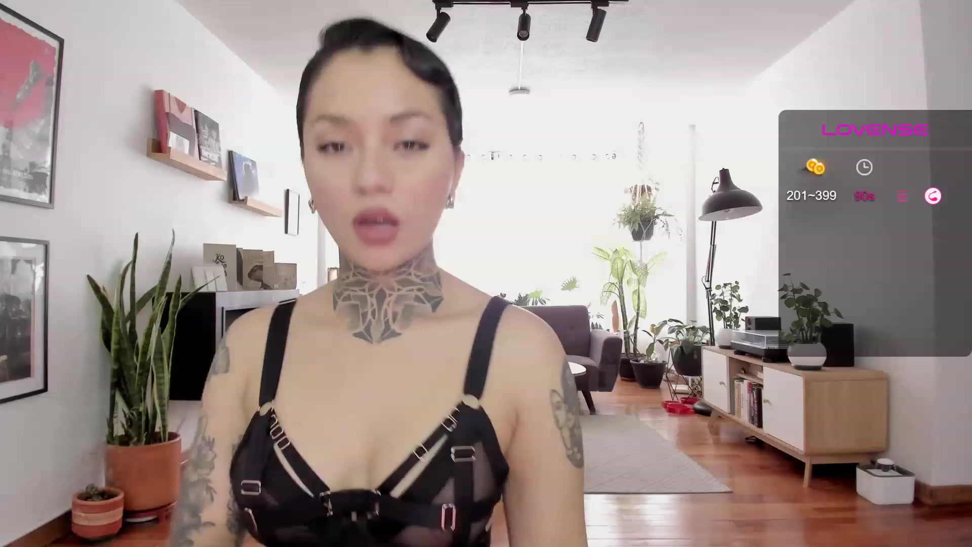 Gallery image thumbnail from Ysabeau's myfreecams stream on, 08/21/2023, 17:10 image 8 of 20