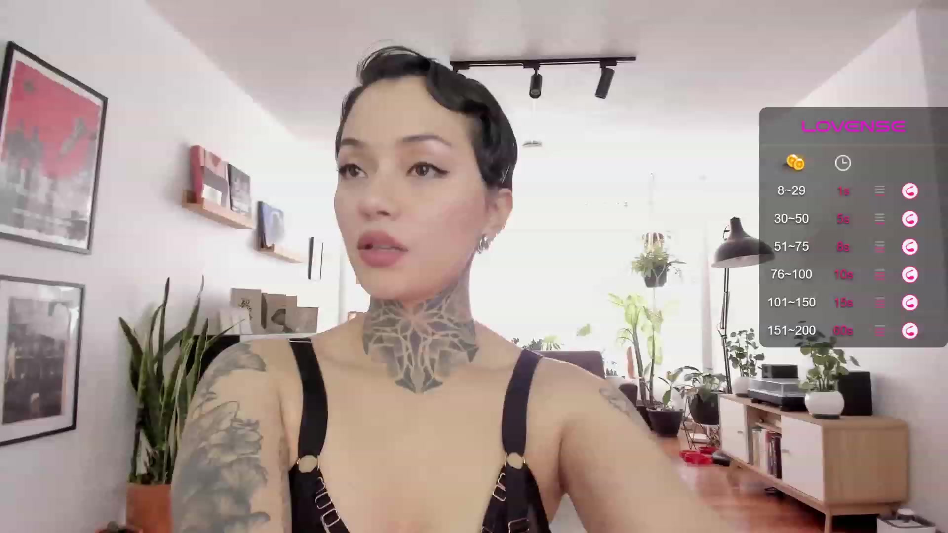 Gallery image thumbnail from Ysabeau's myfreecams stream on, 08/21/2023, 17:10 image 4 of 20