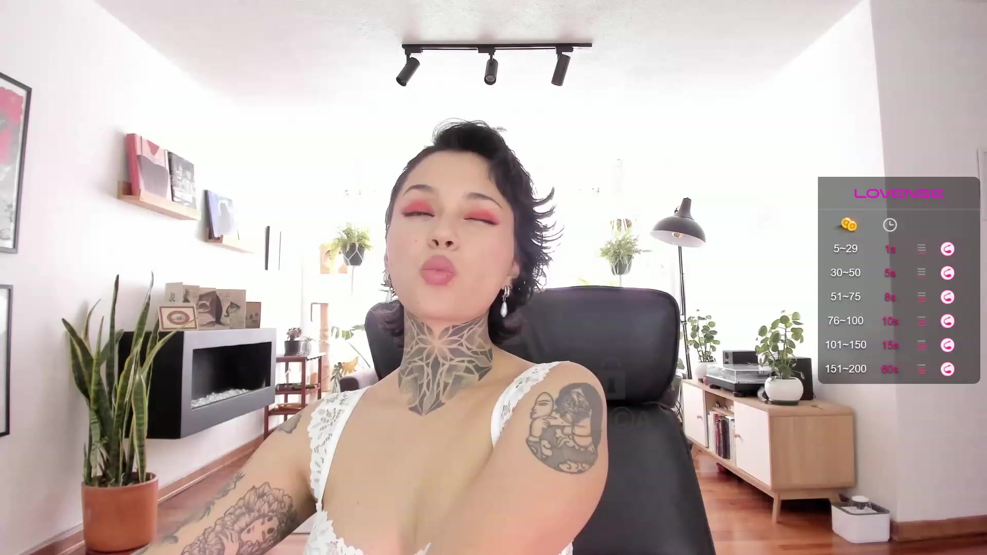 Gallery image thumbnail from Ysabeau's myfreecams stream on, 09/09/2023, 17:51 image 18 of 20