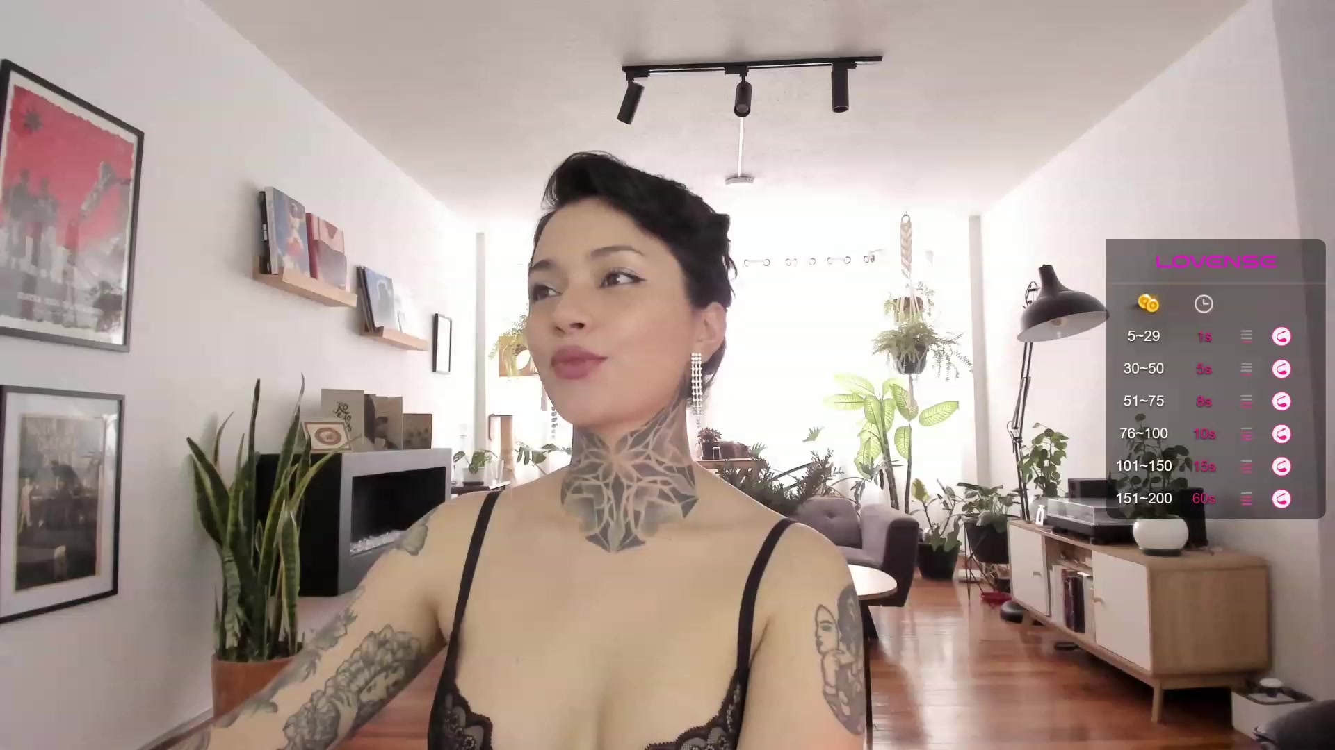Gallery image thumbnail from Ysabeau's myfreecams stream on, 09/16/2023, 17:04 image 3 of 20
